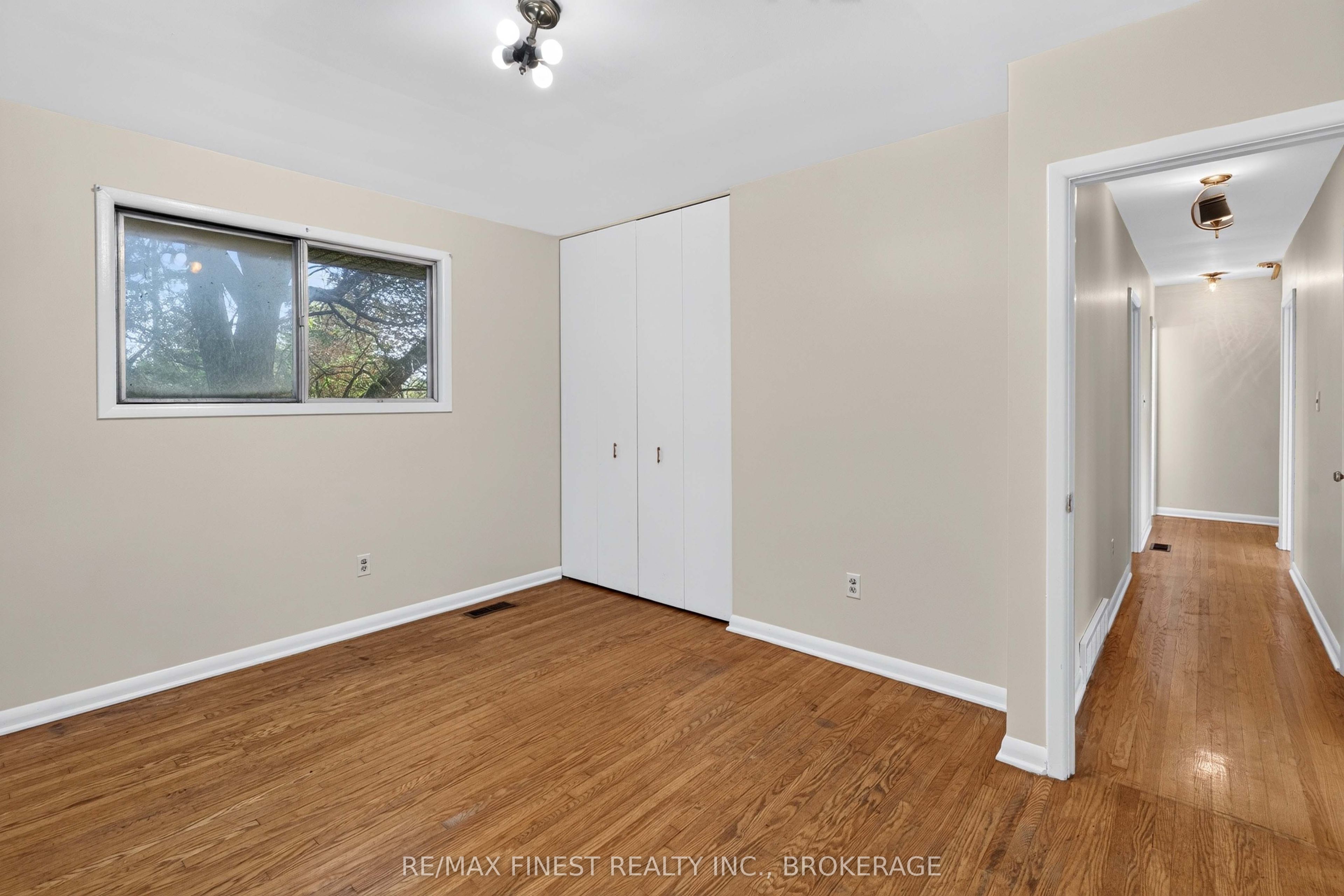 92 Cliff Crescent Property Photo 29