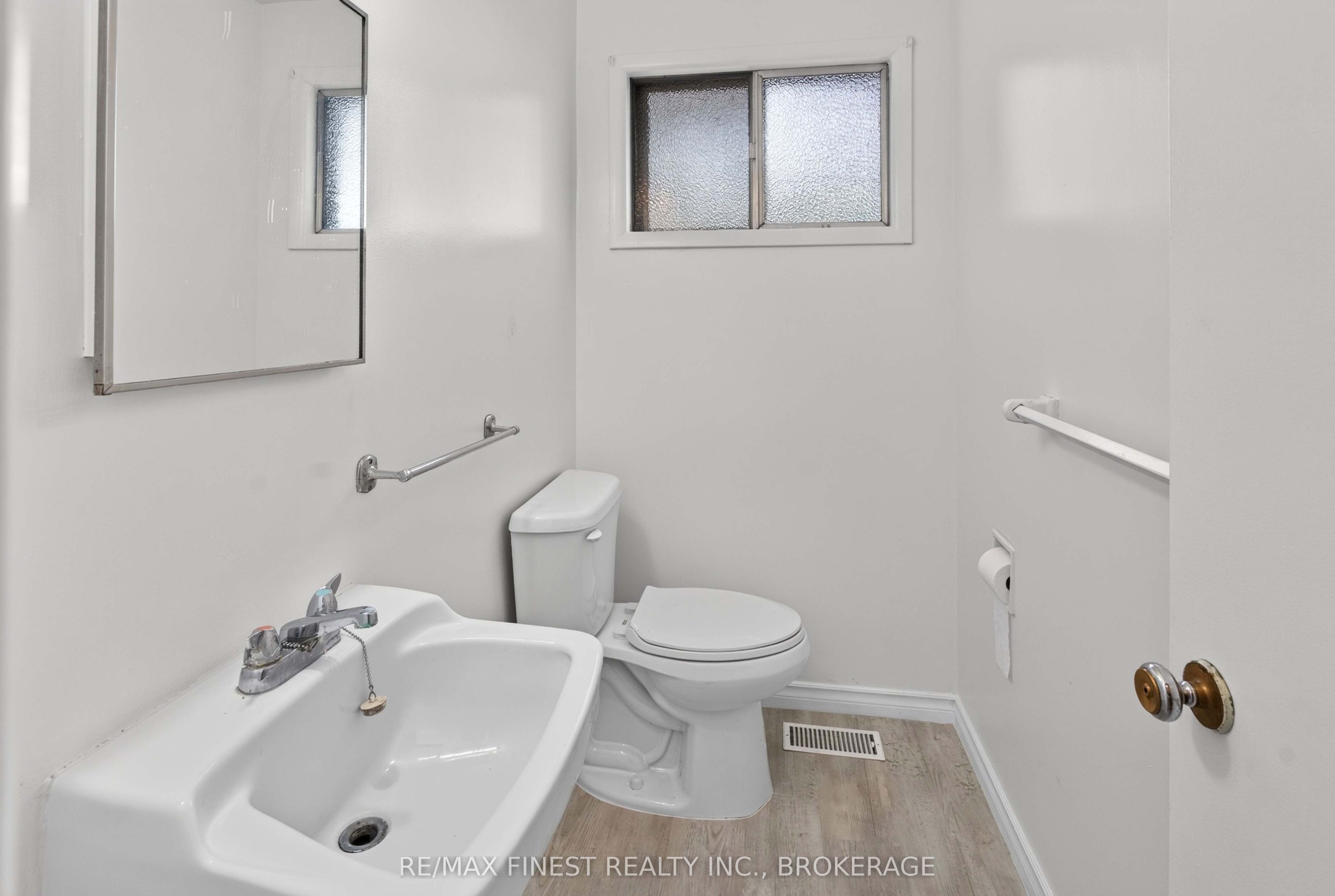92 Cliff Crescent Property Photo 30