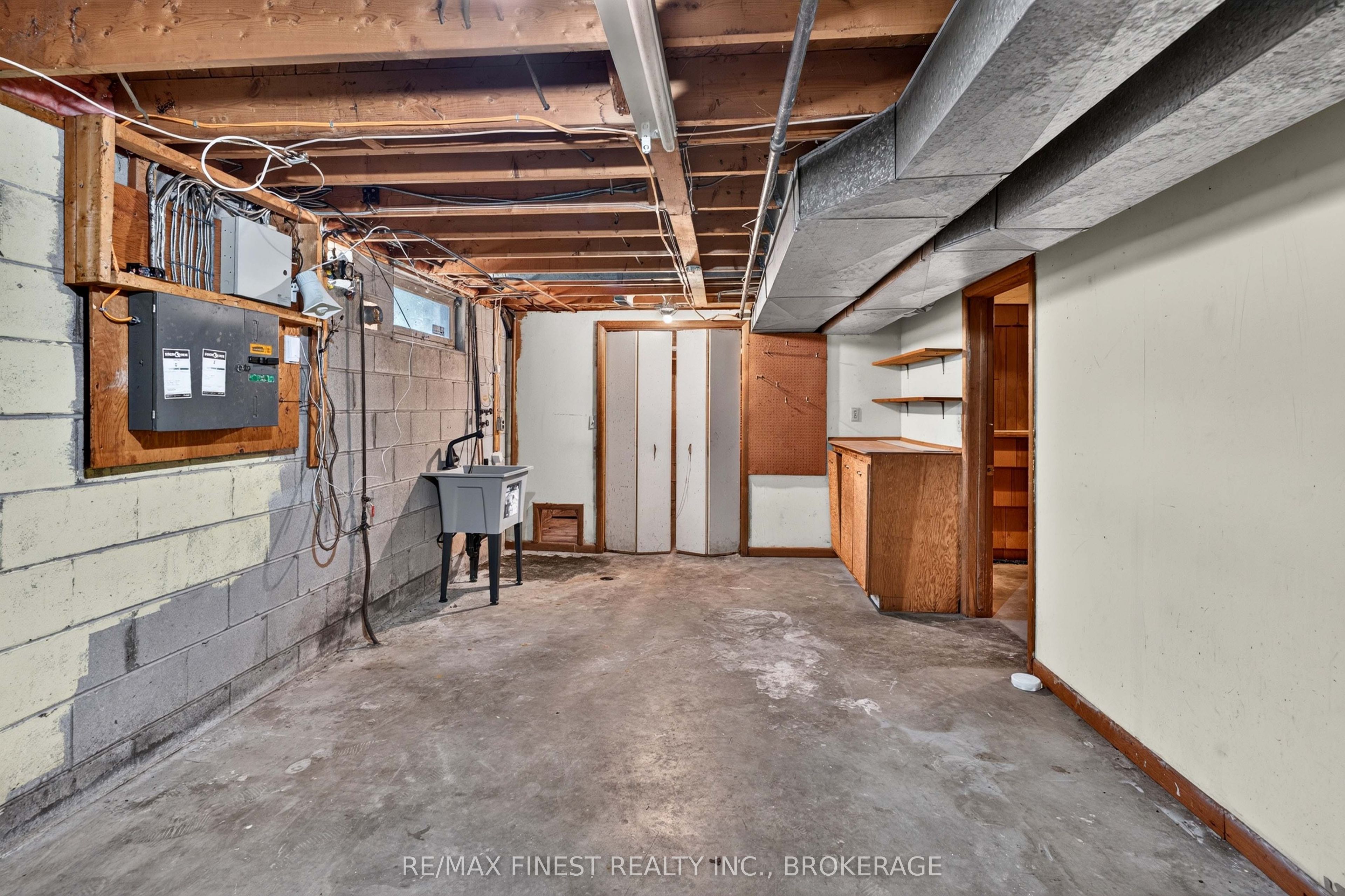 92 Cliff Crescent Property Photo 34