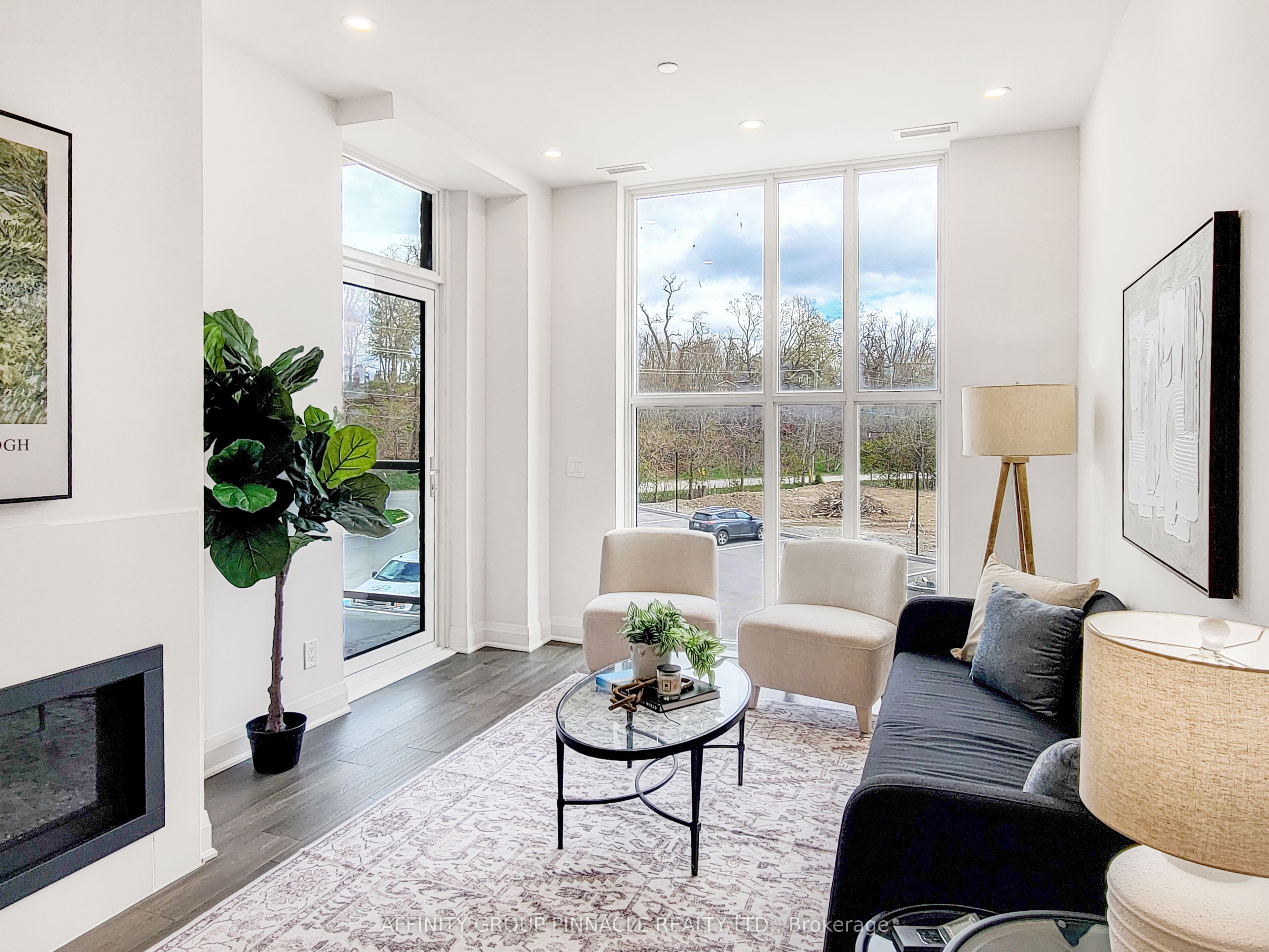 99 Louisa Street 201 Property Photo 13