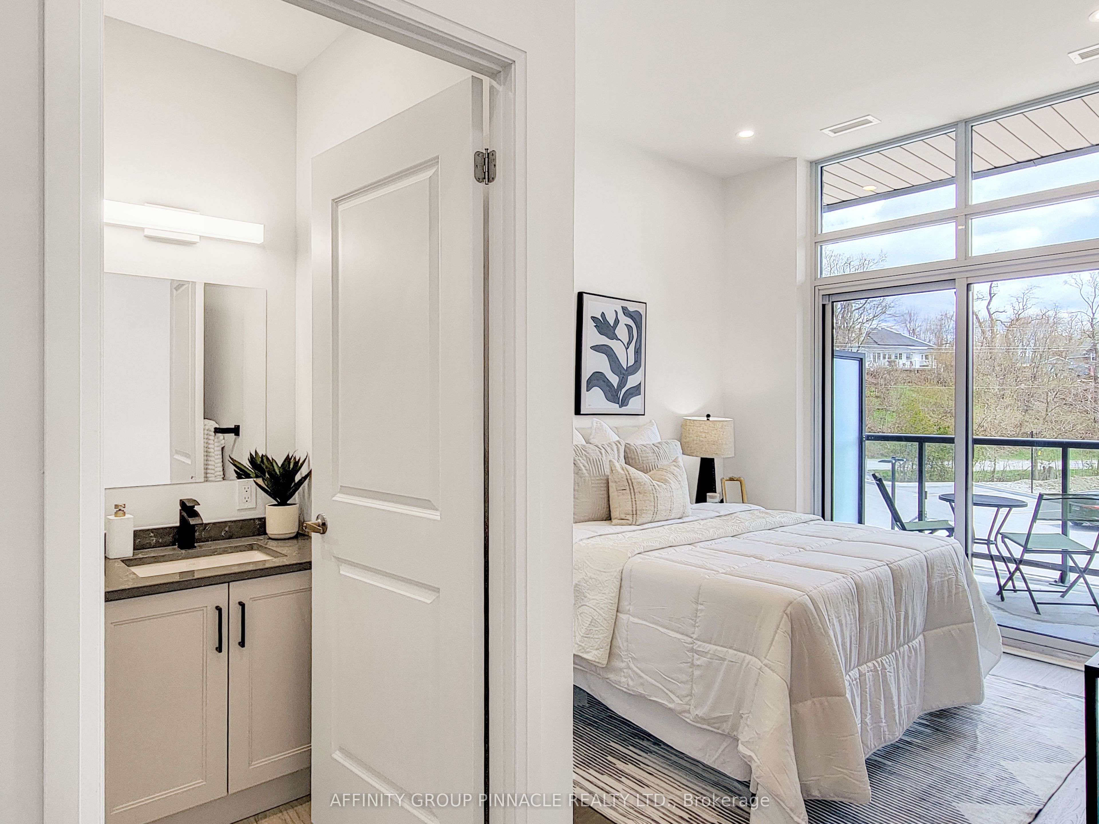 99 Louisa Street 201 Property Photo 16