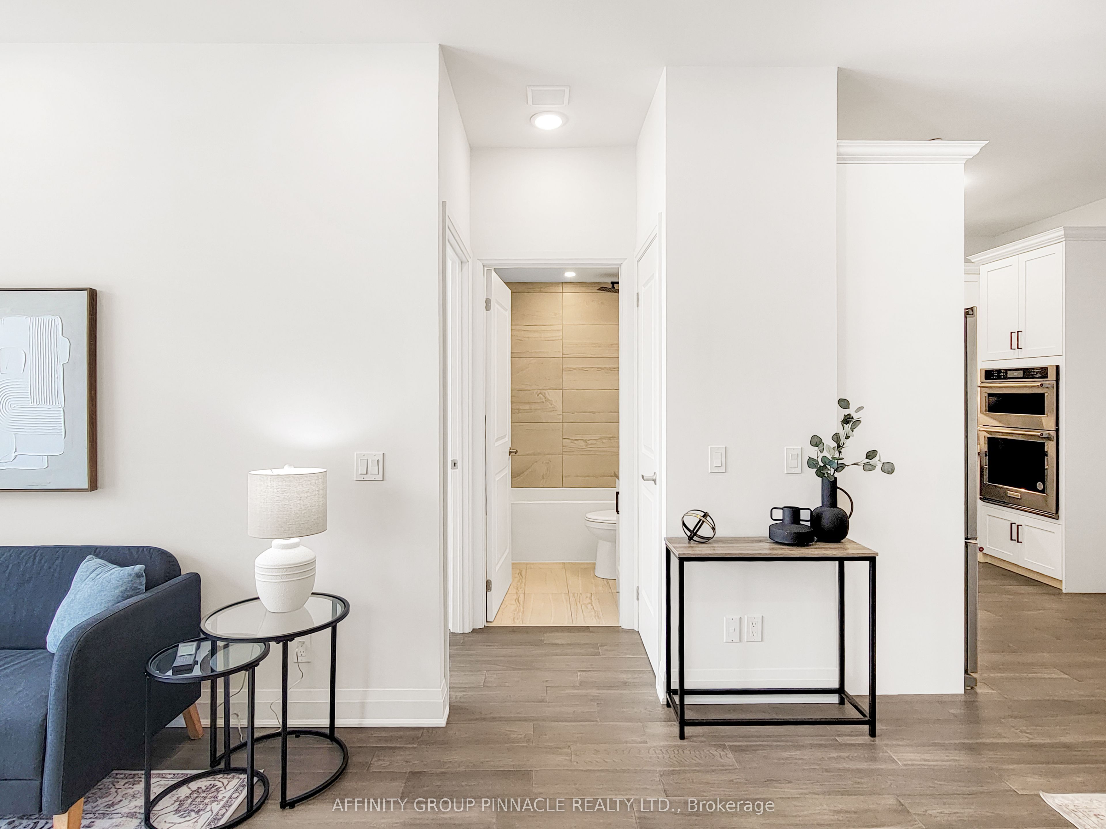 99 Louisa Street 201 Property Photo 18