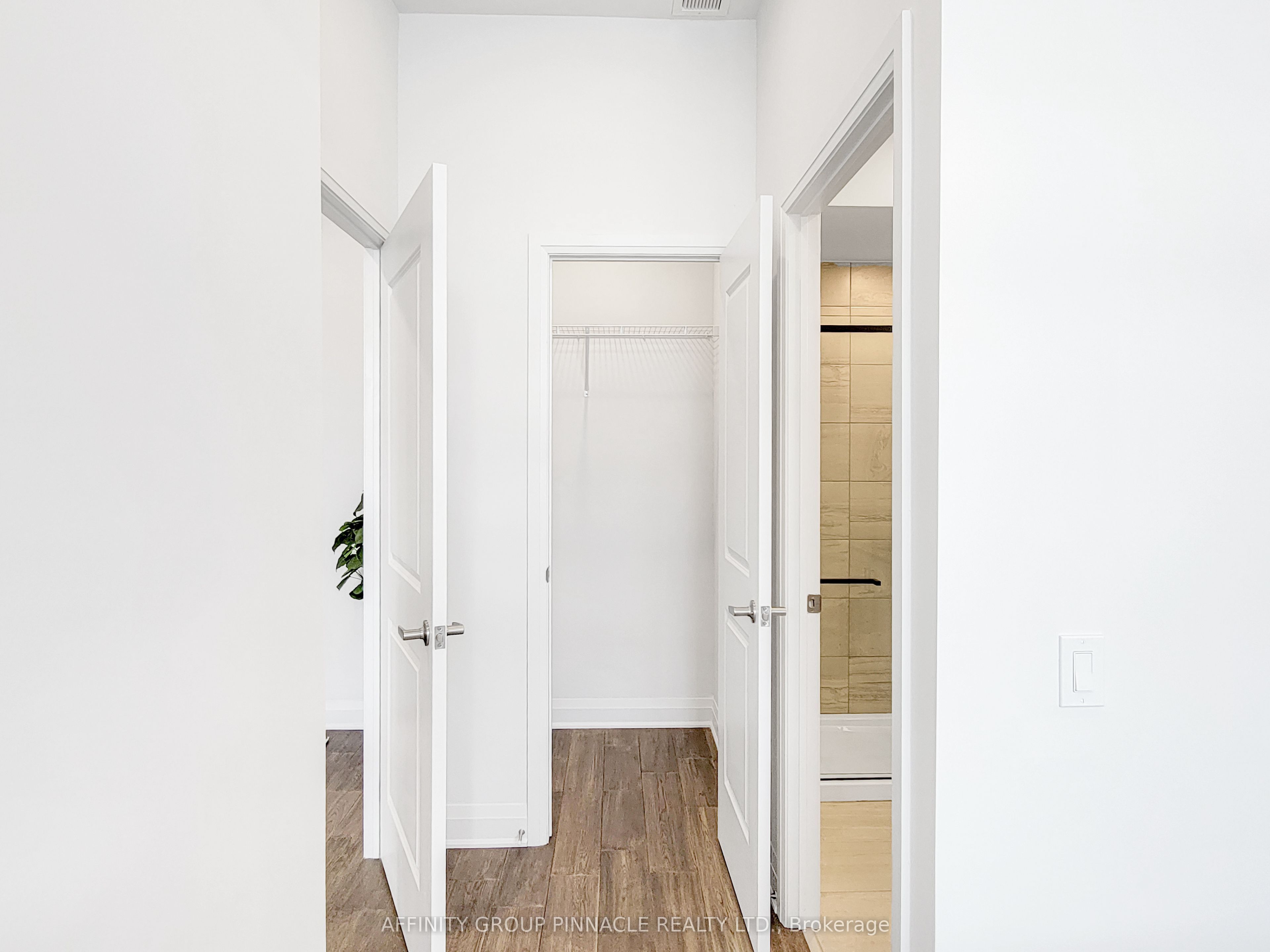 99 Louisa Street 201 Property Photo 20