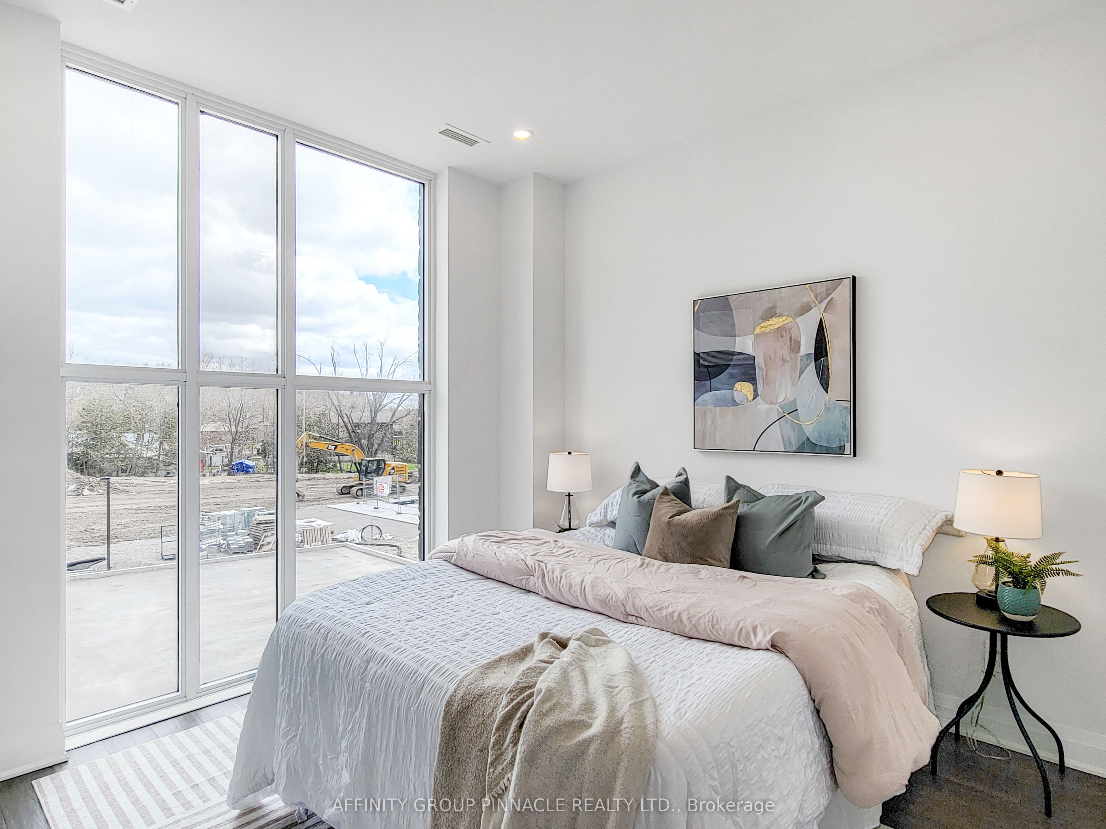99 Louisa Street 201 Property Photo 22