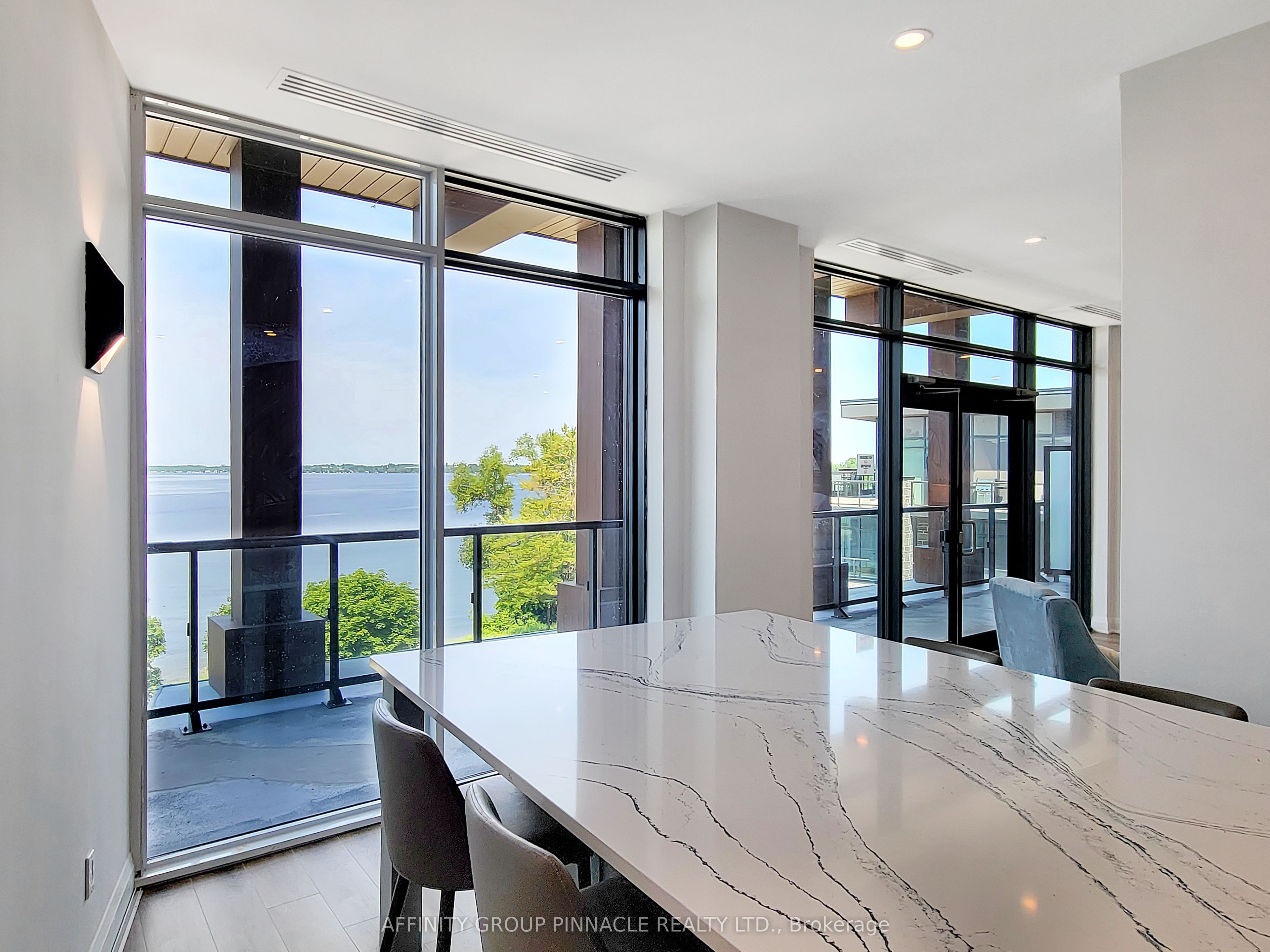 99 Louisa Street 201 Property Photo 40