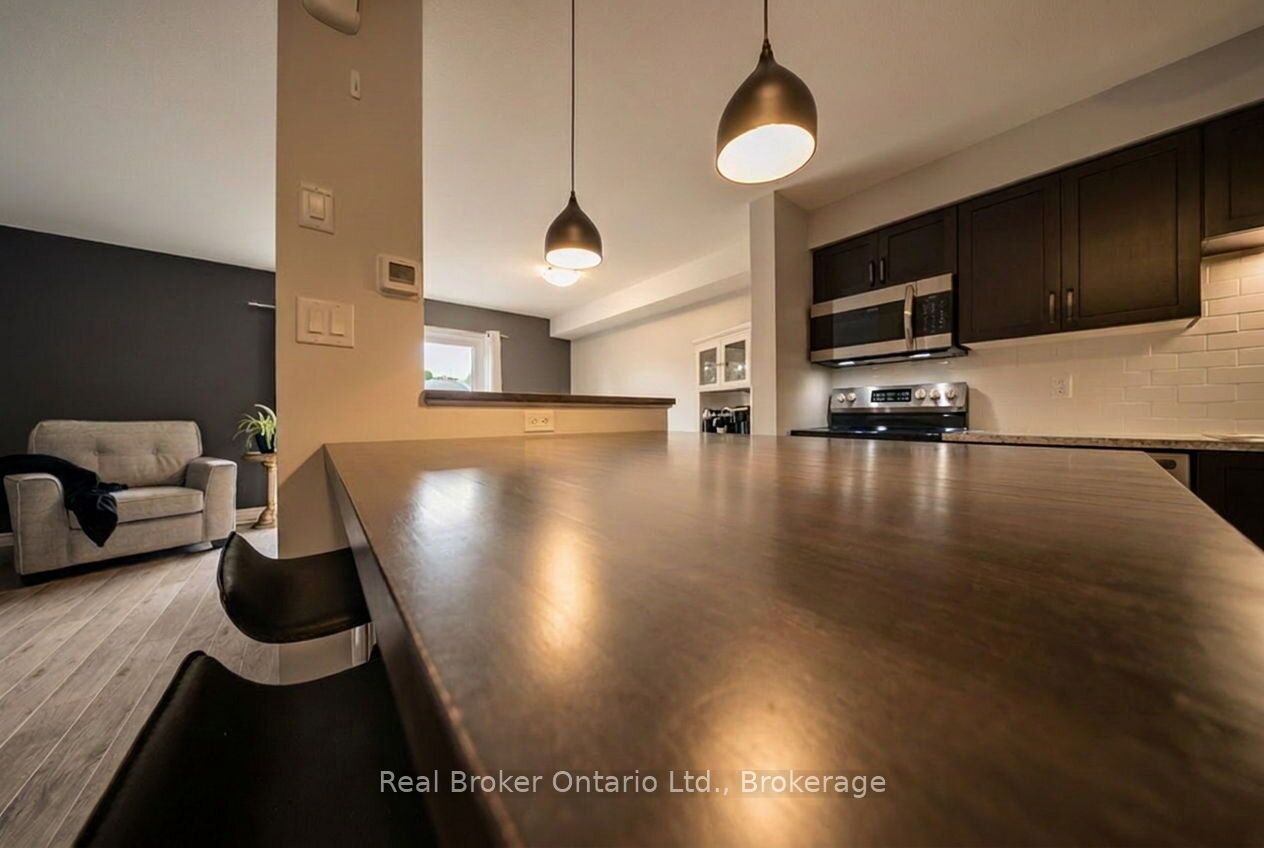 30 Imperial Road S 21 Property Photo 3