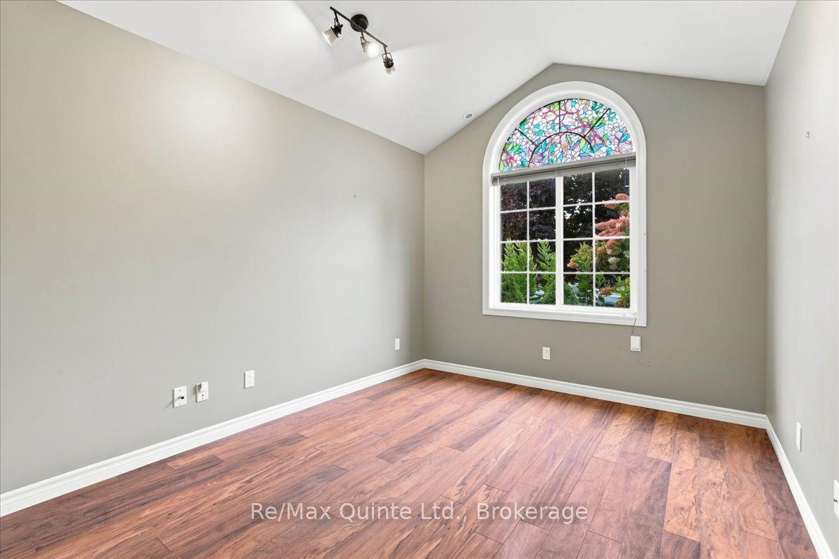 X13742946 Property Photo 6