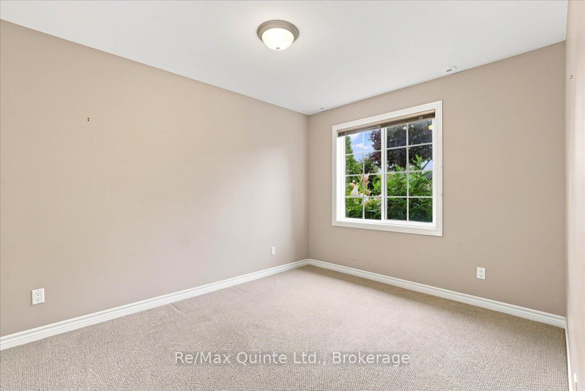 X13742946 Property Photo 8