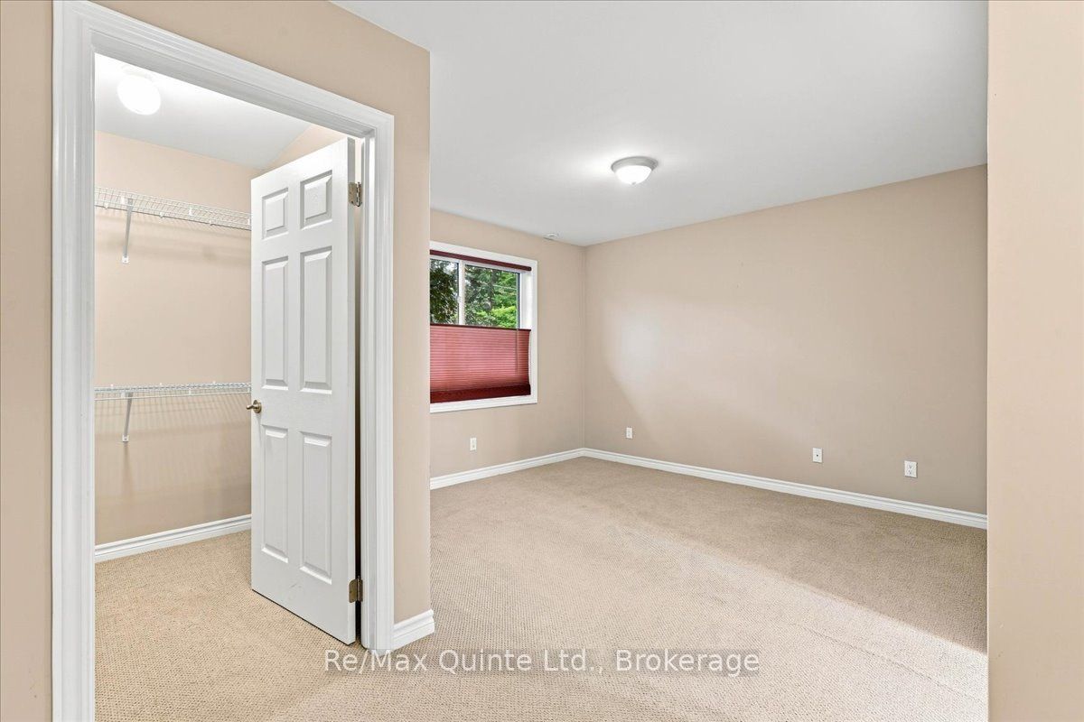 X13742946 Property Photo 10