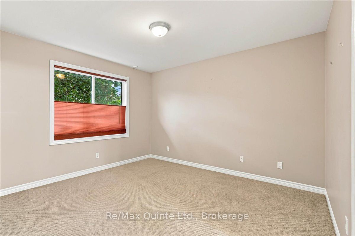 X13742946 Property Photo 12