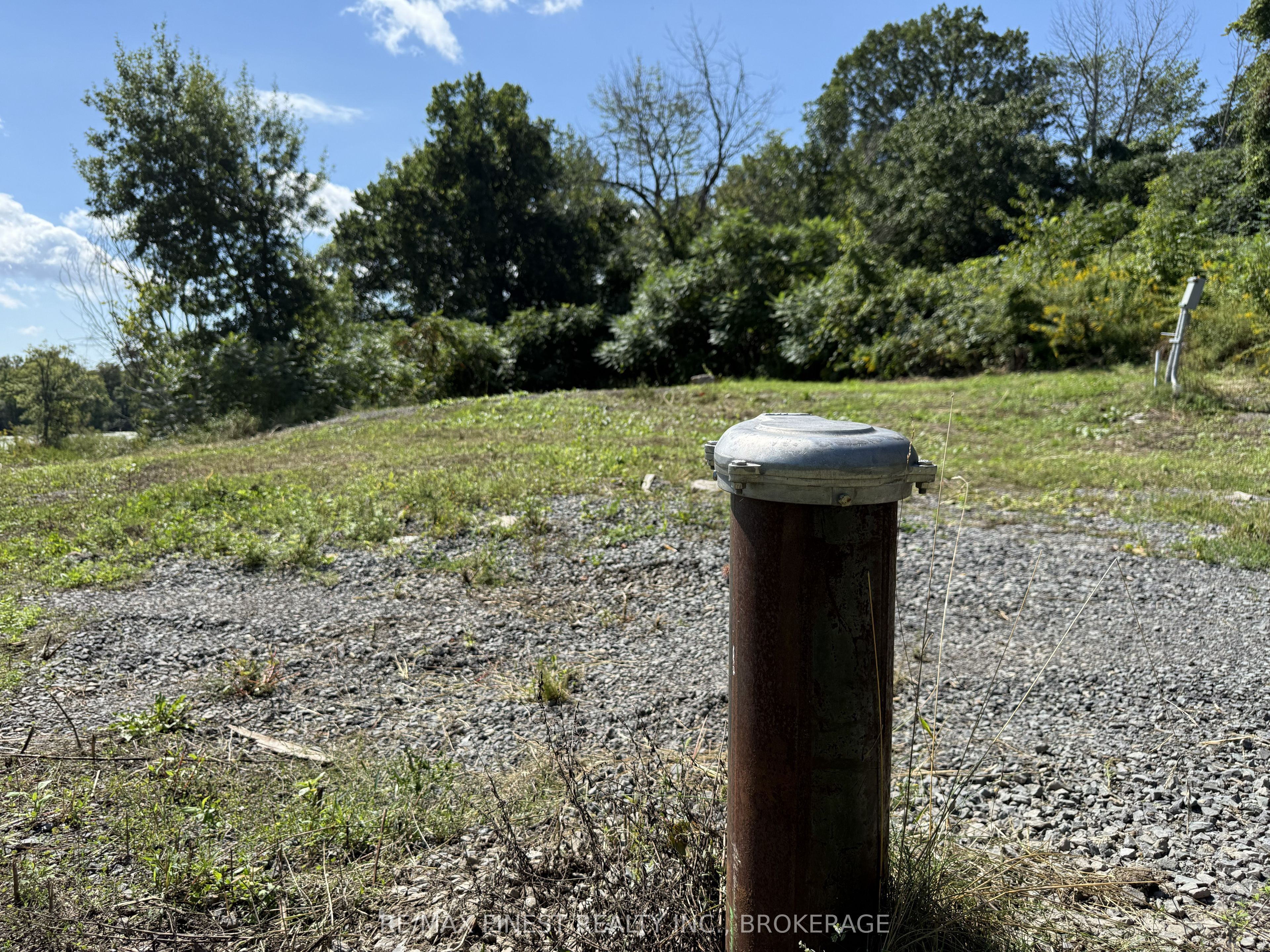 2539 Isle Of Man Road Property Photo 24