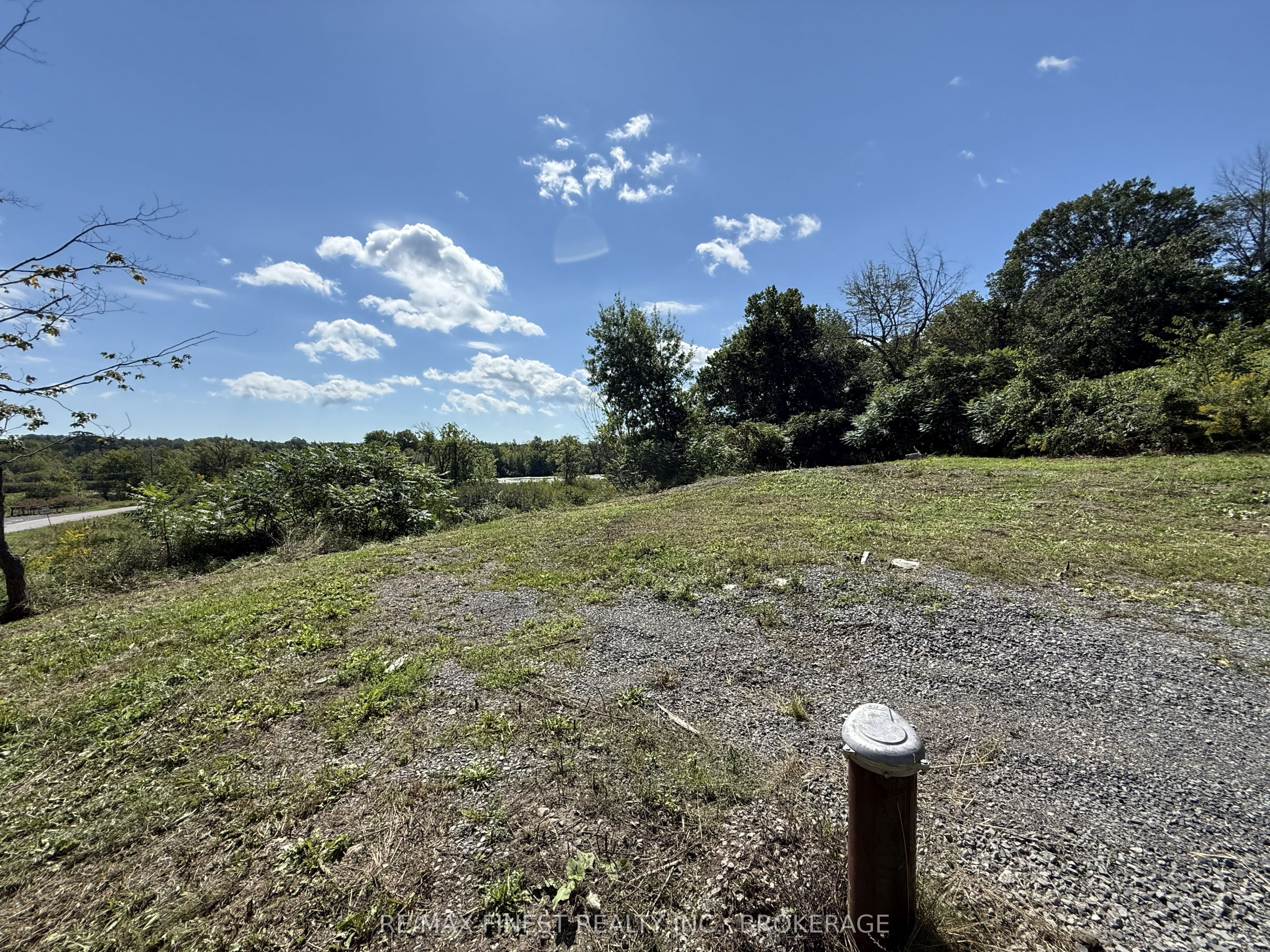 2539 Isle Of Man Road Property Photo 25
