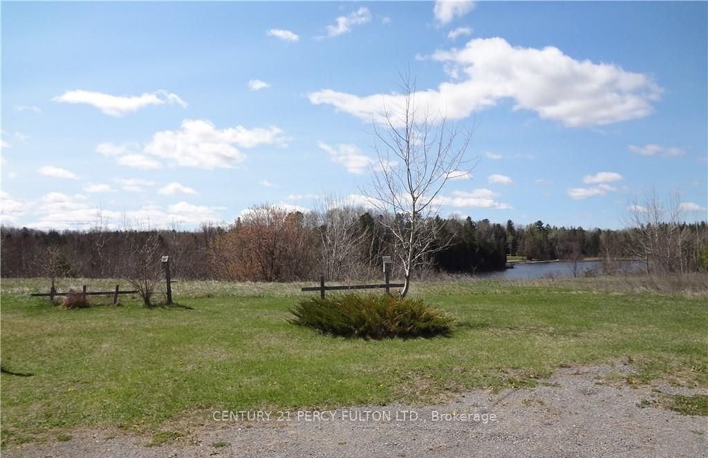 1343-b Chenaux Road Property Photo 3