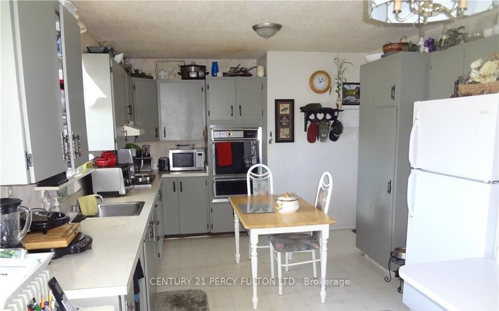 1343-b Chenaux Road Property Photo 5