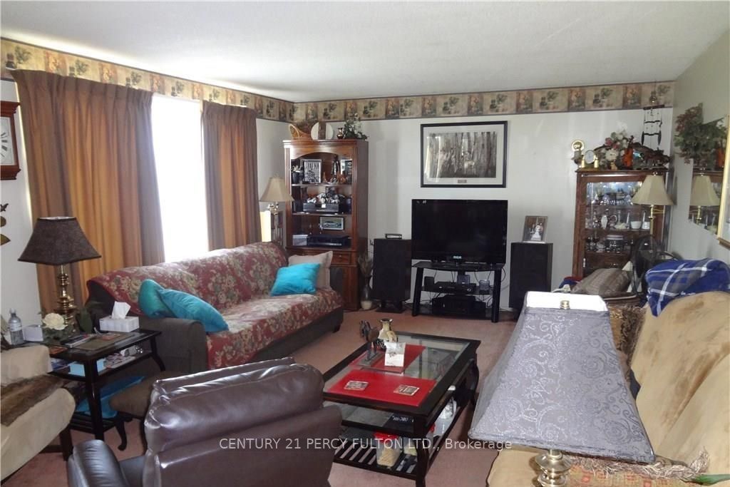 1343-b Chenaux Road Property Photo 6
