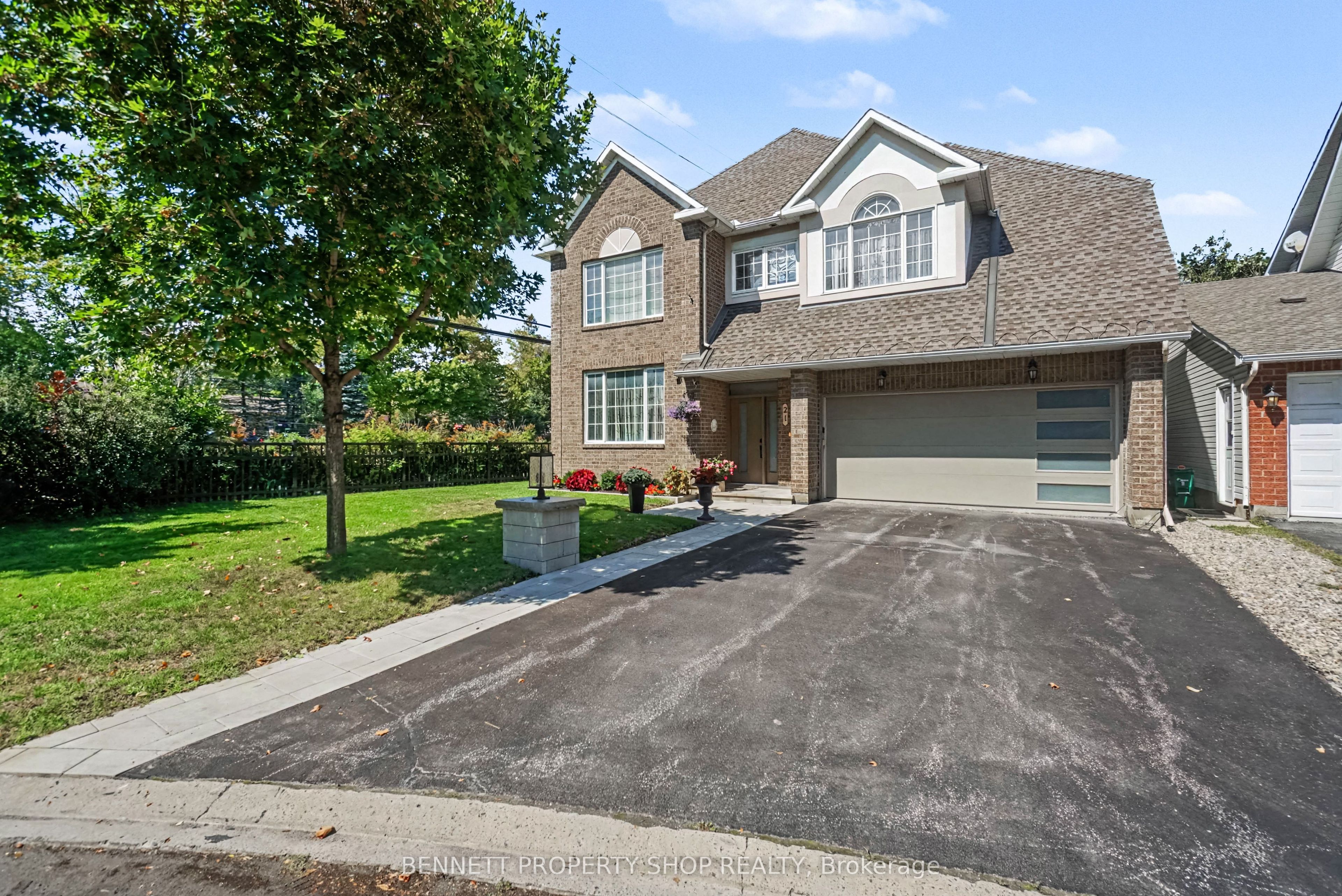 21 Summerwind Crescent Property Photo 1