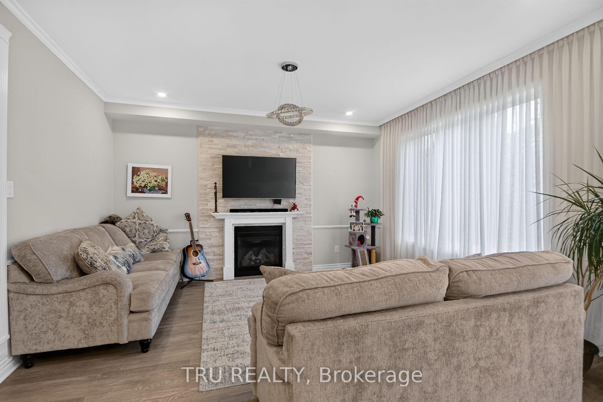 641 Parade Drive Property Photo 9