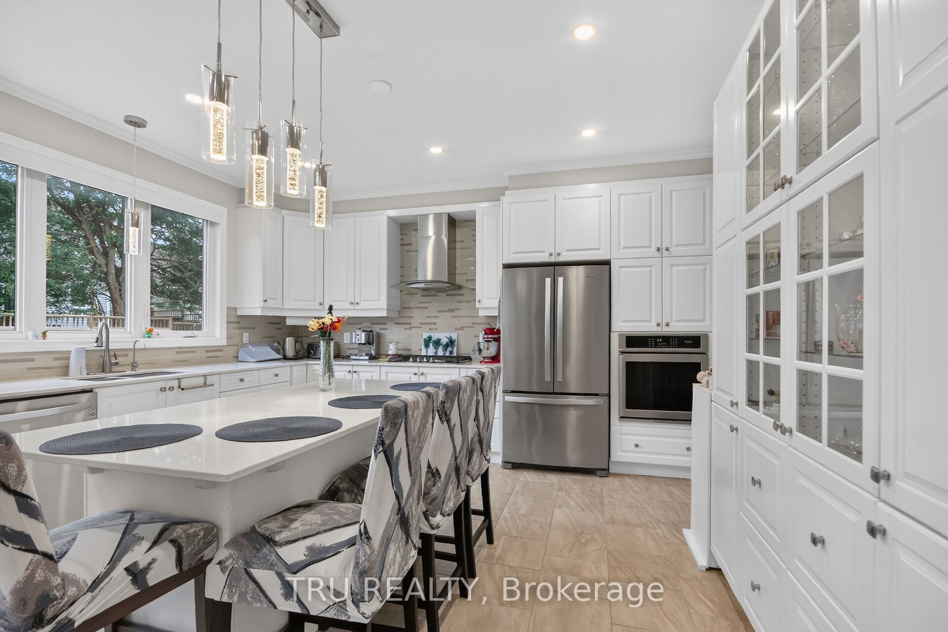 641 Parade Drive Property Photo 13