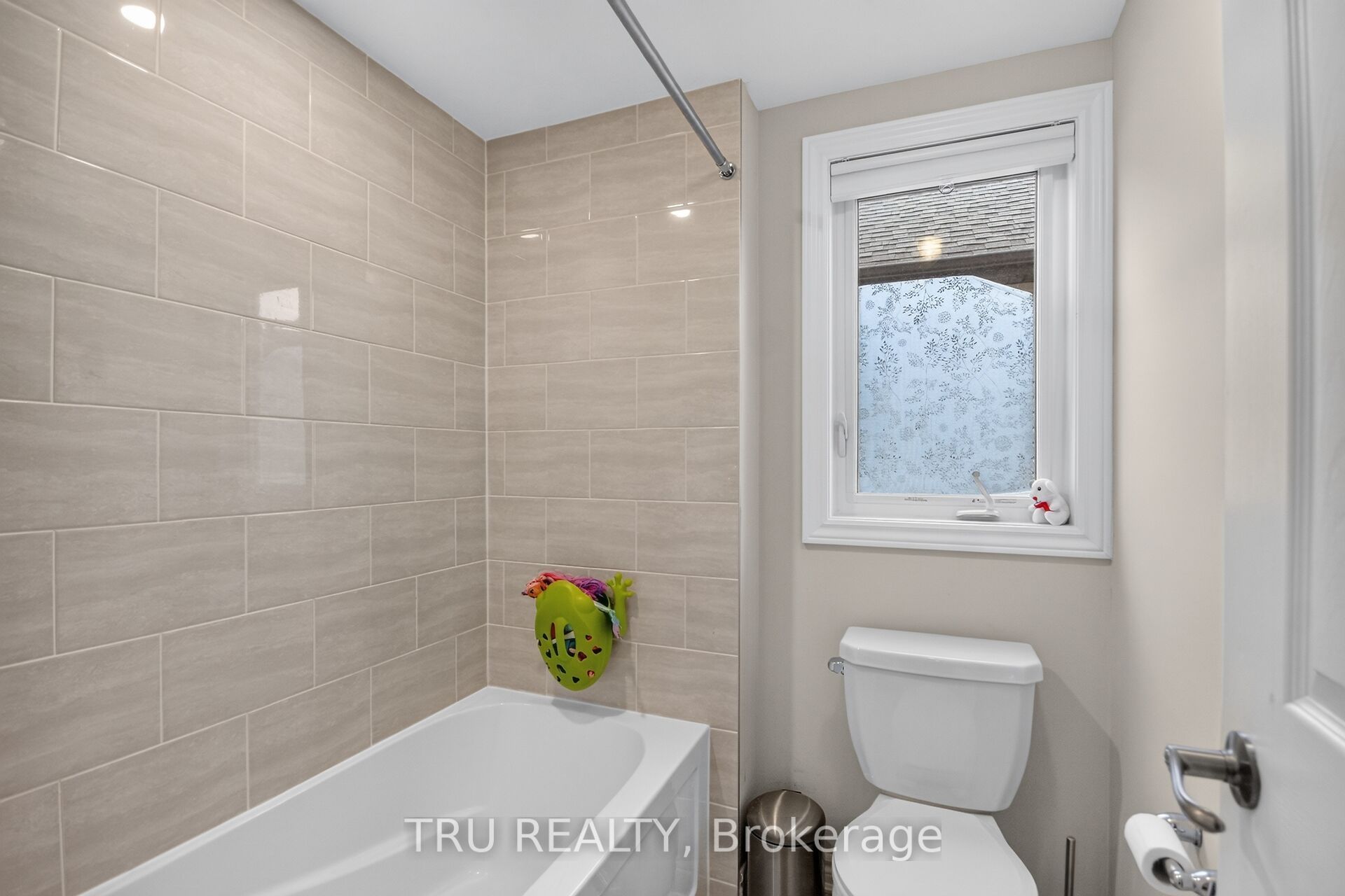 641 Parade Drive Property Photo 36