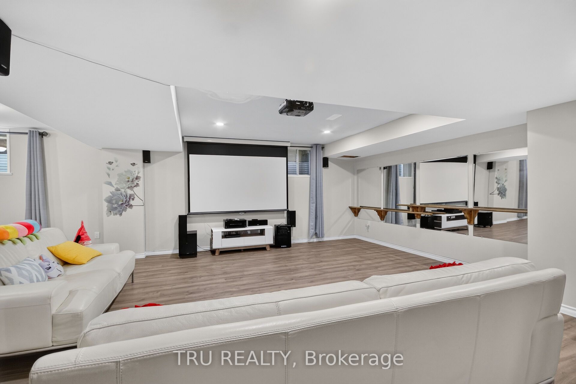 641 Parade Drive Property Photo 47