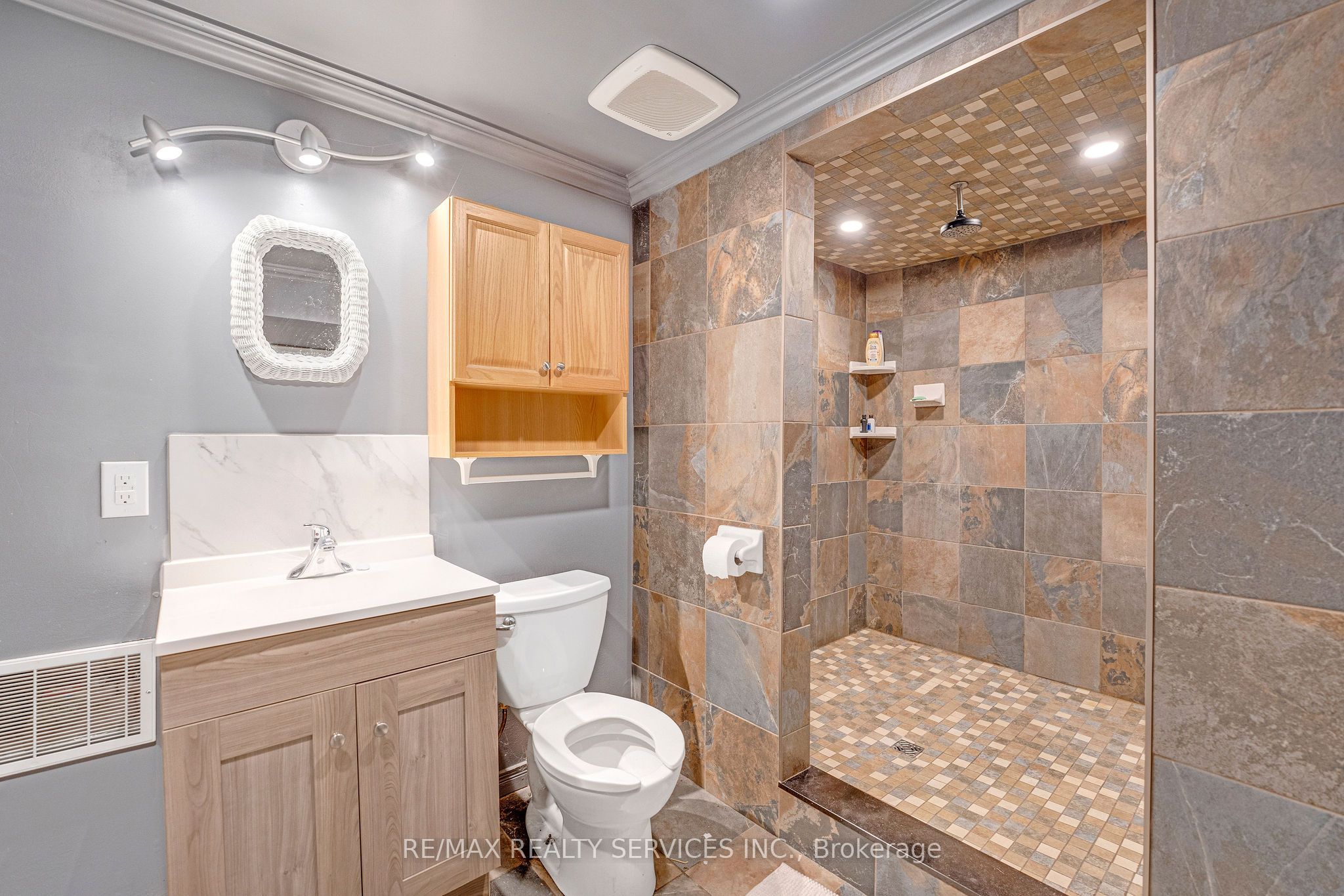 6289 Atlee Street Property Photo 23