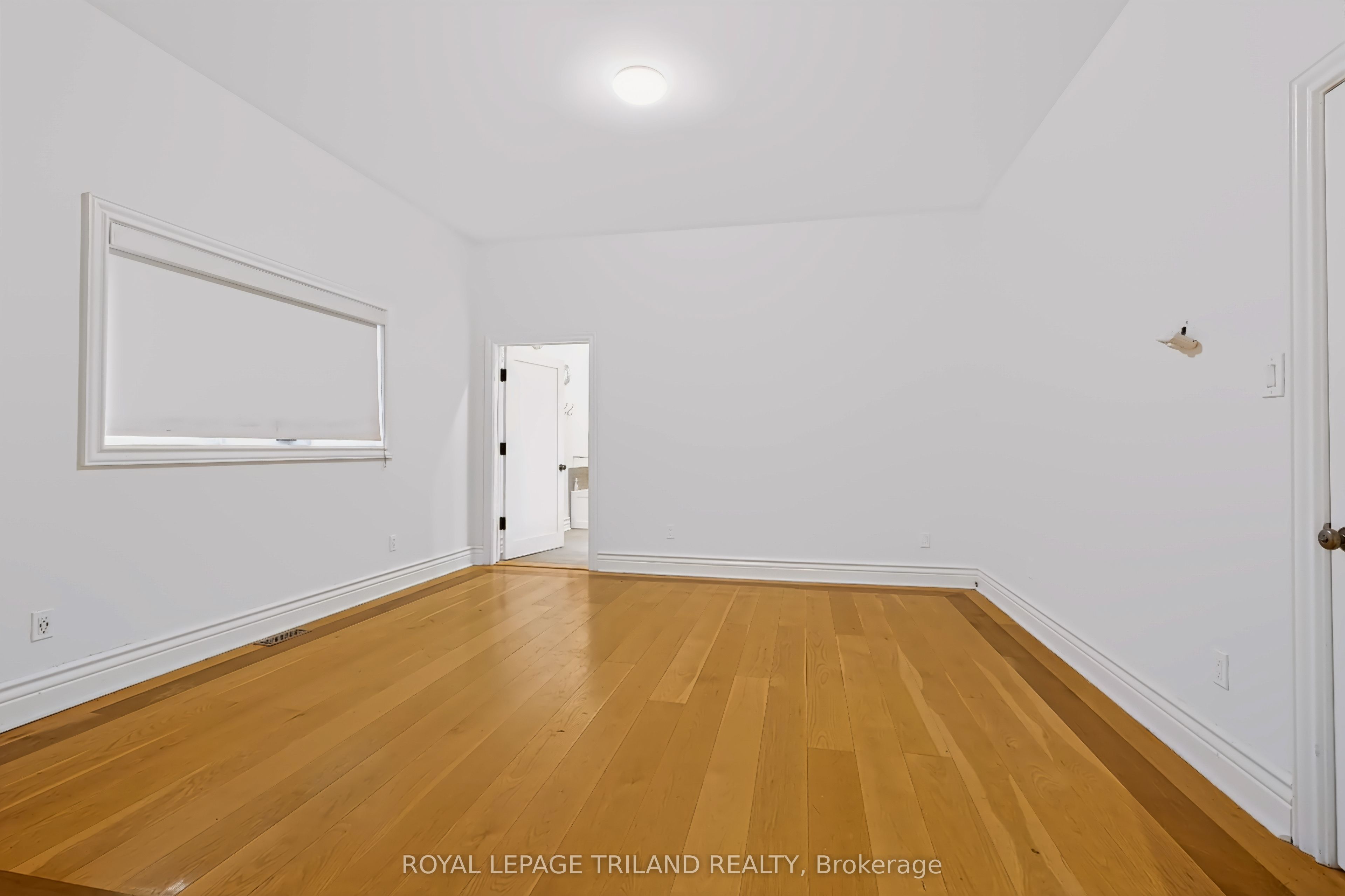 467 Commissioners Road E Property Photo 18