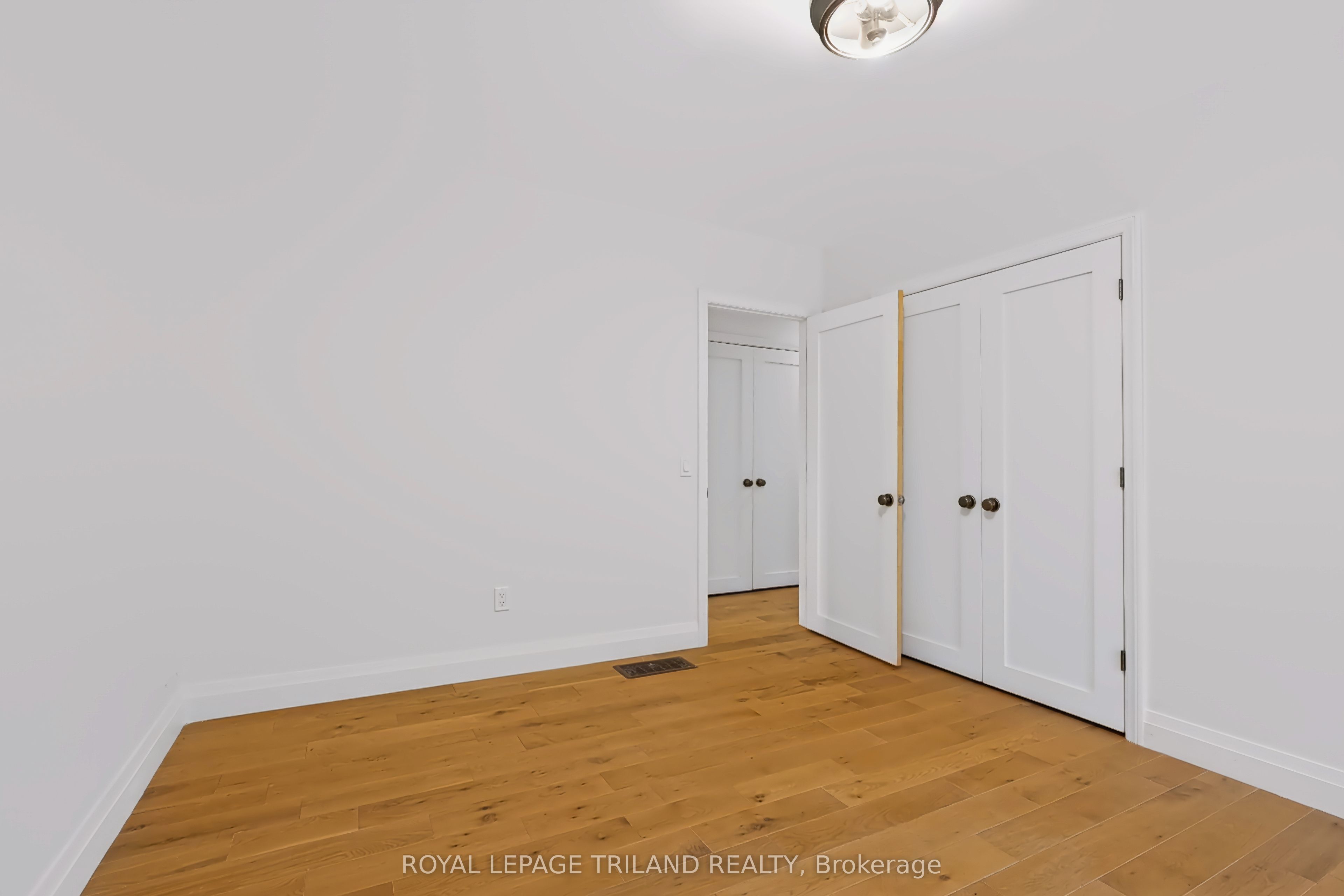 467 Commissioners Road E Property Photo 42
