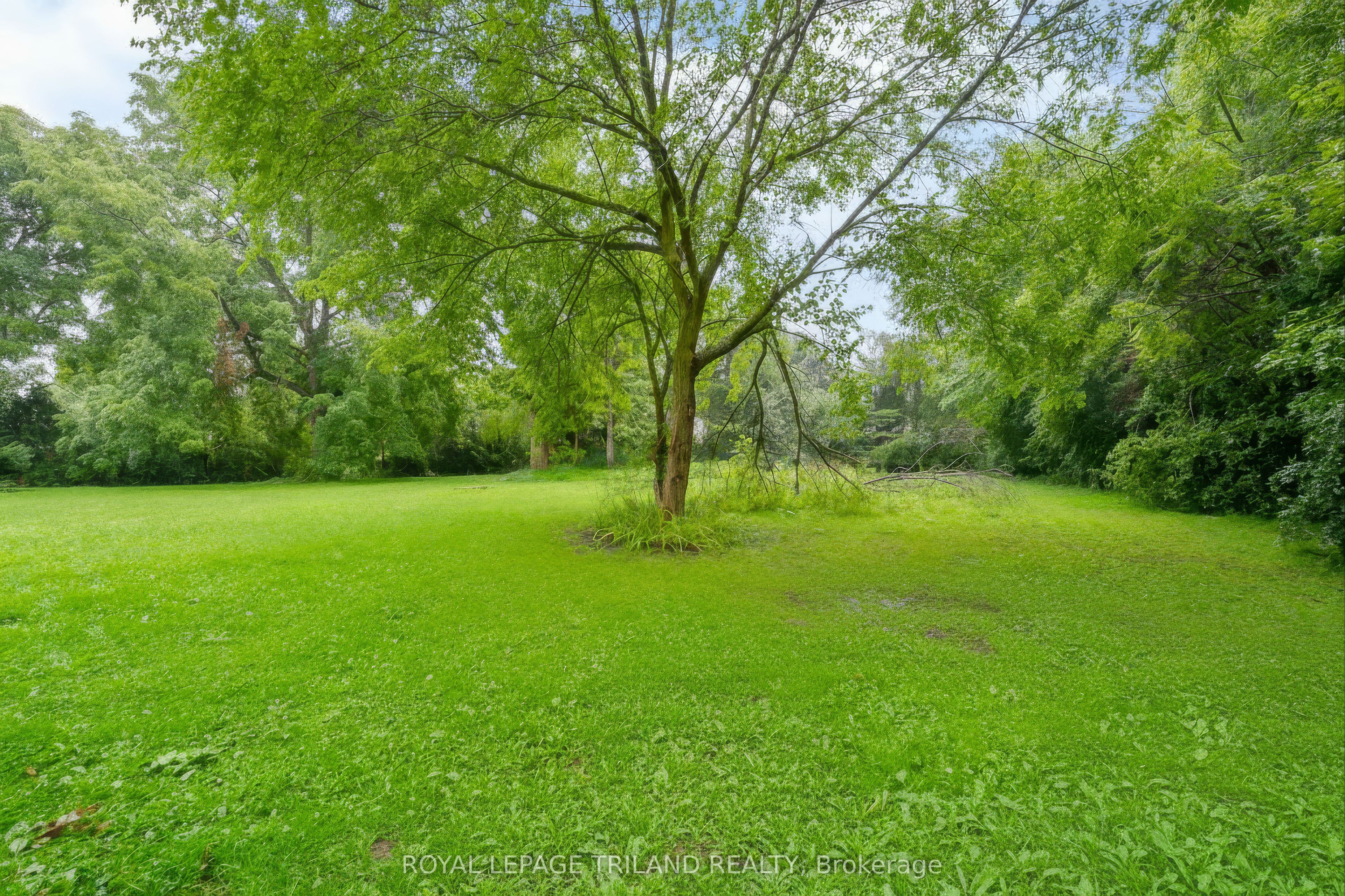 467 Commissioners Road E Property Photo 45