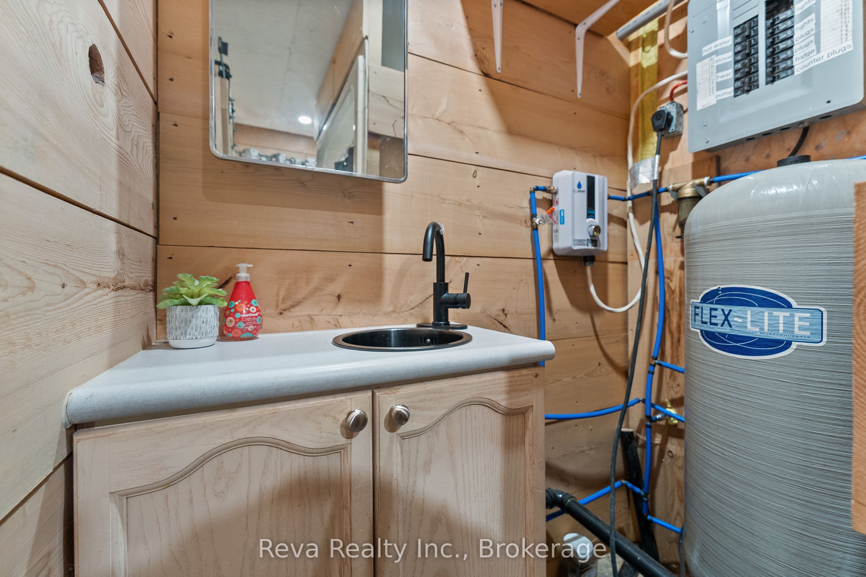219 Elgin Road Property Photo 9