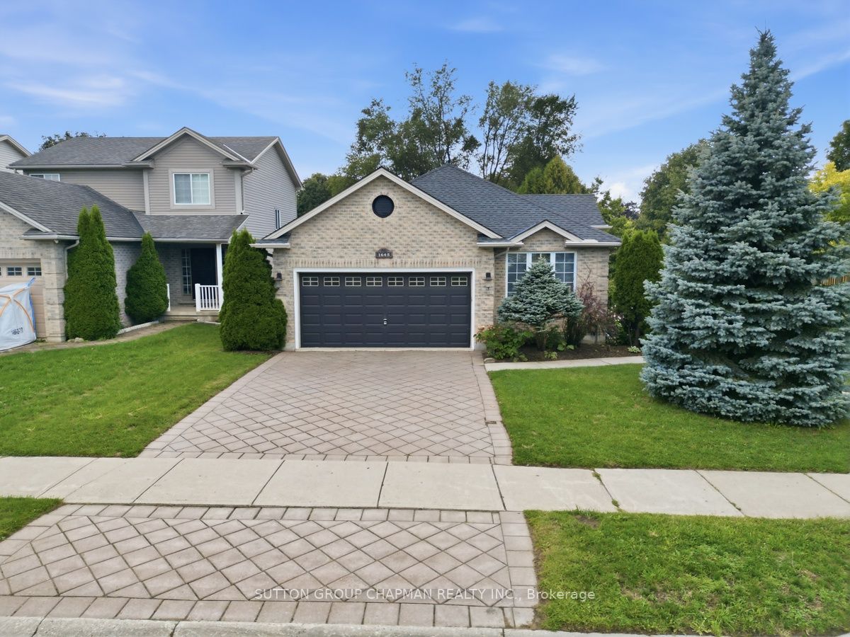1645 Devos Drive Property Photo 1