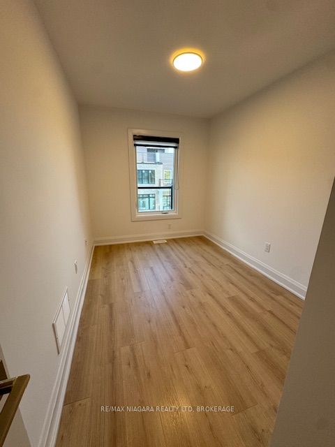 292 Vine Street 31 Property Photo 6