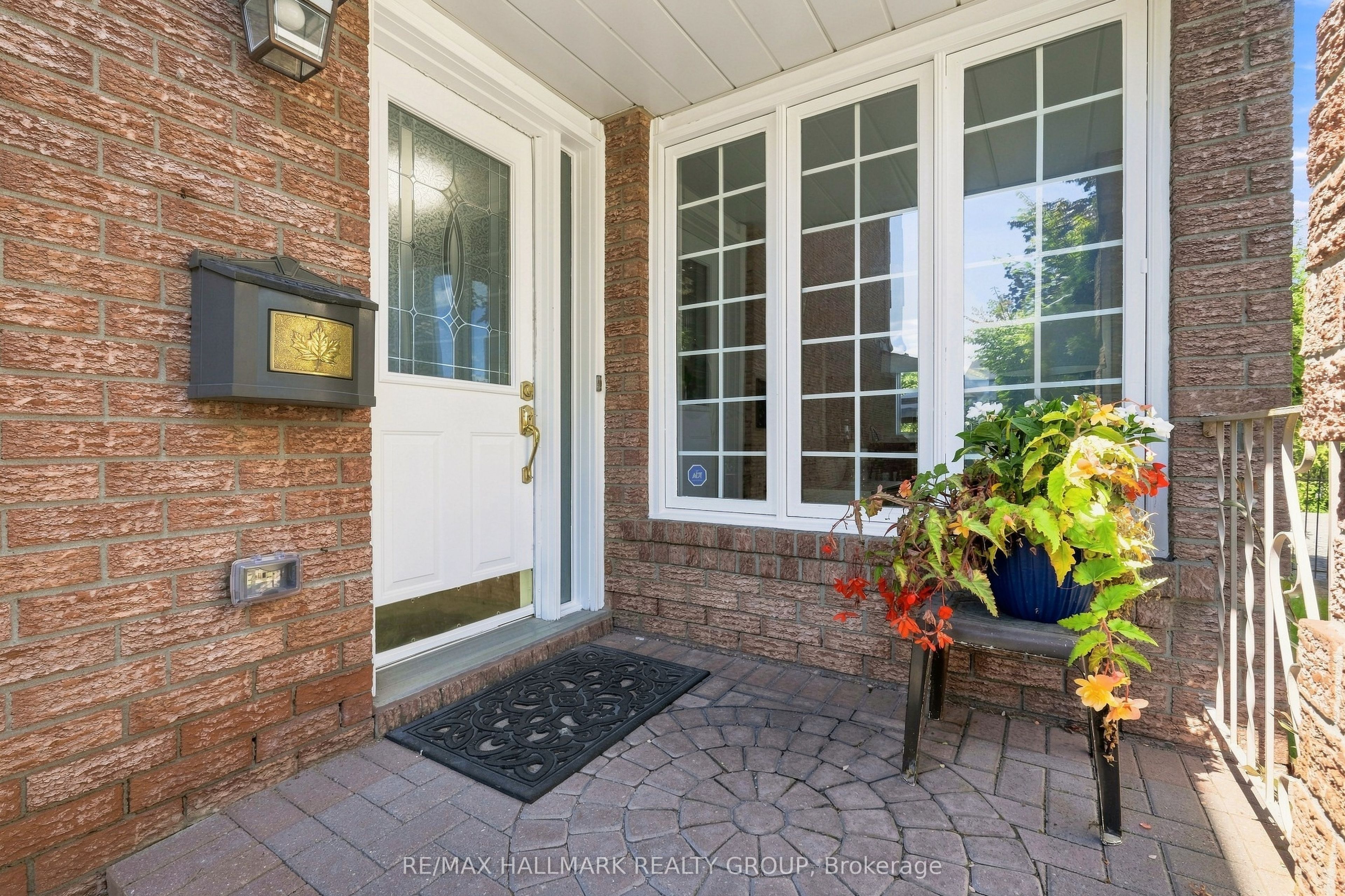 609 Tourelle Drive Property Photo 3