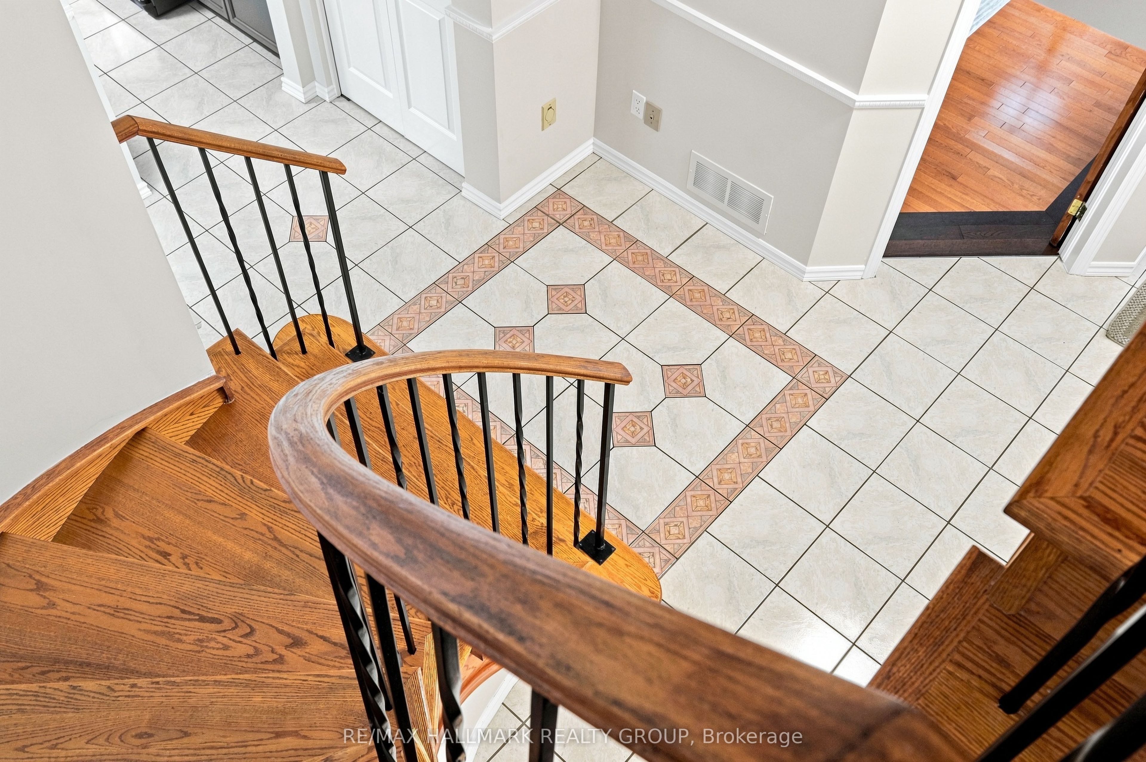 609 Tourelle Drive Property Photo 15