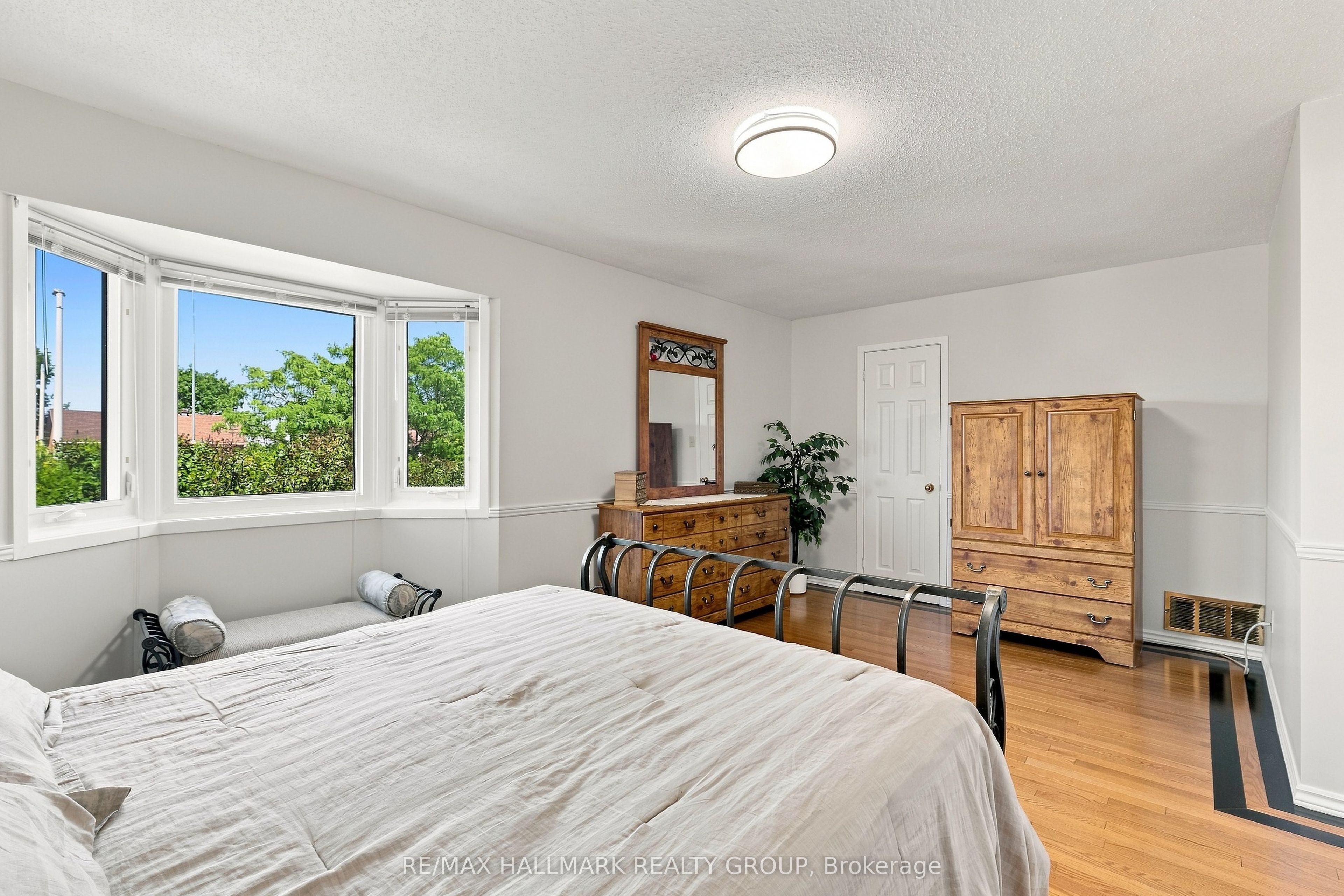 609 Tourelle Drive Property Photo 22