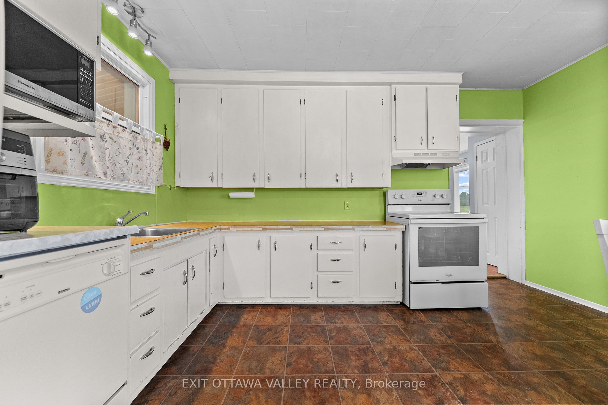 38922 41 Highway Property Photo 12