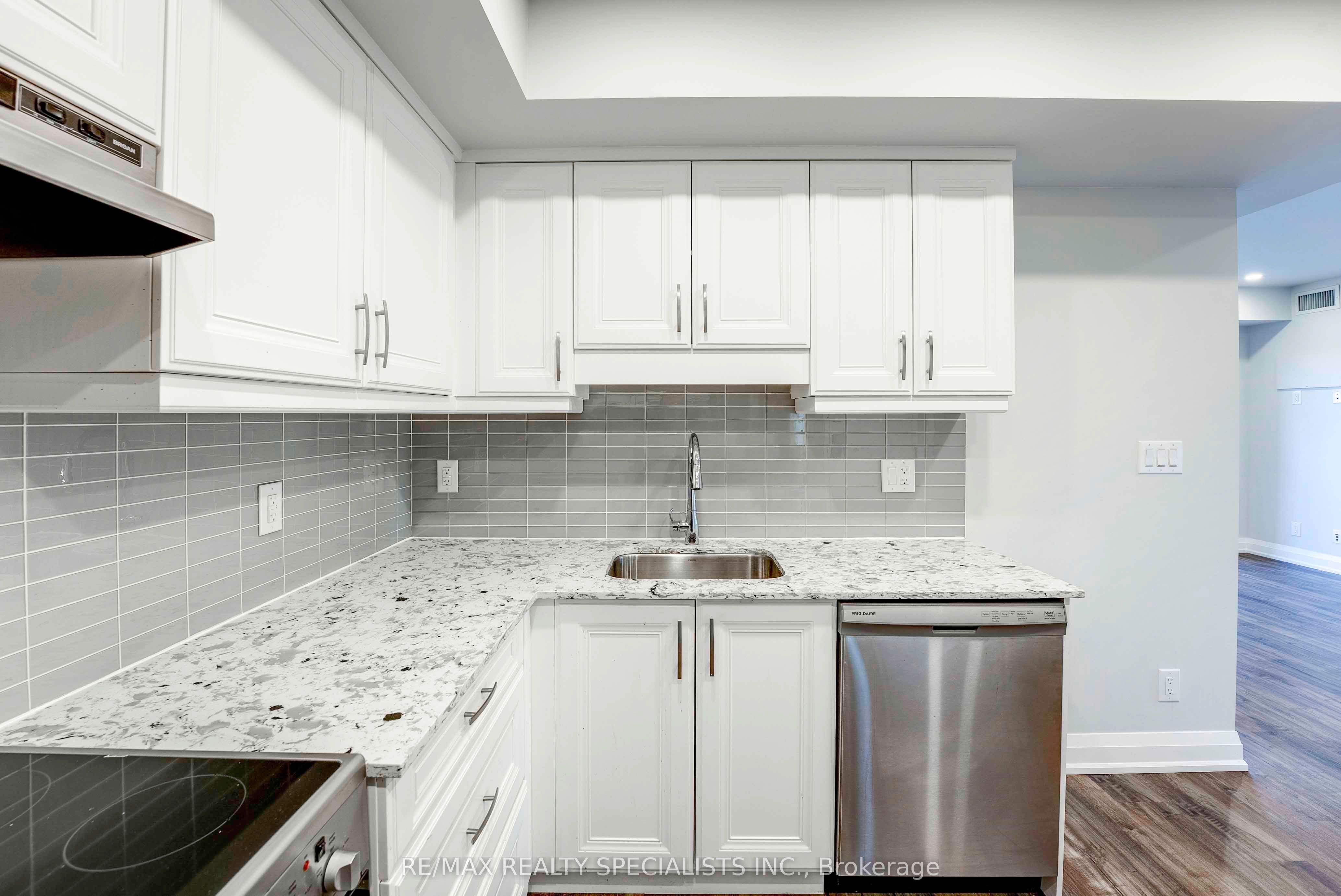 5698 Main Street 705 Property Photo 8