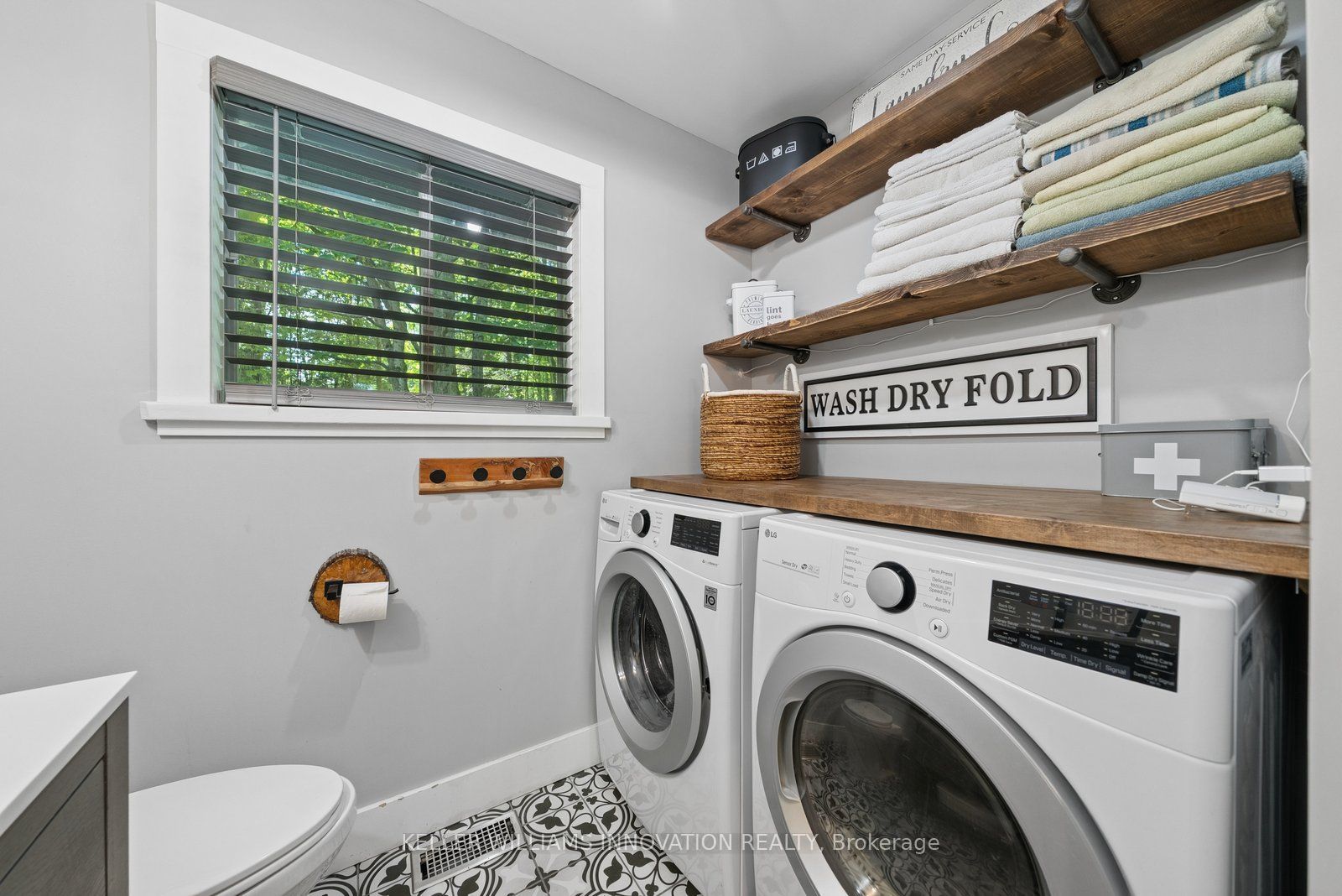 371 Skene Road Property Photo 21