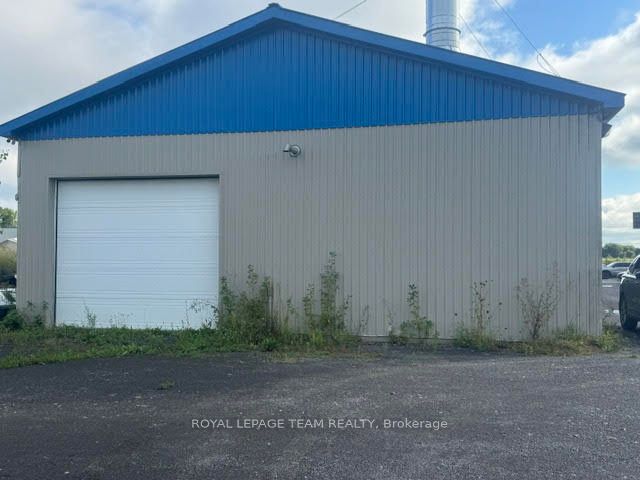 970 Burton Road Property Photo 4