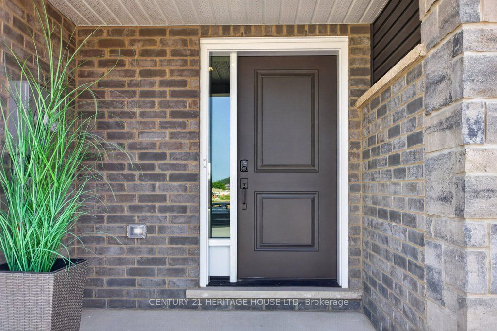 25 Kiln Lane E Property Photo 3