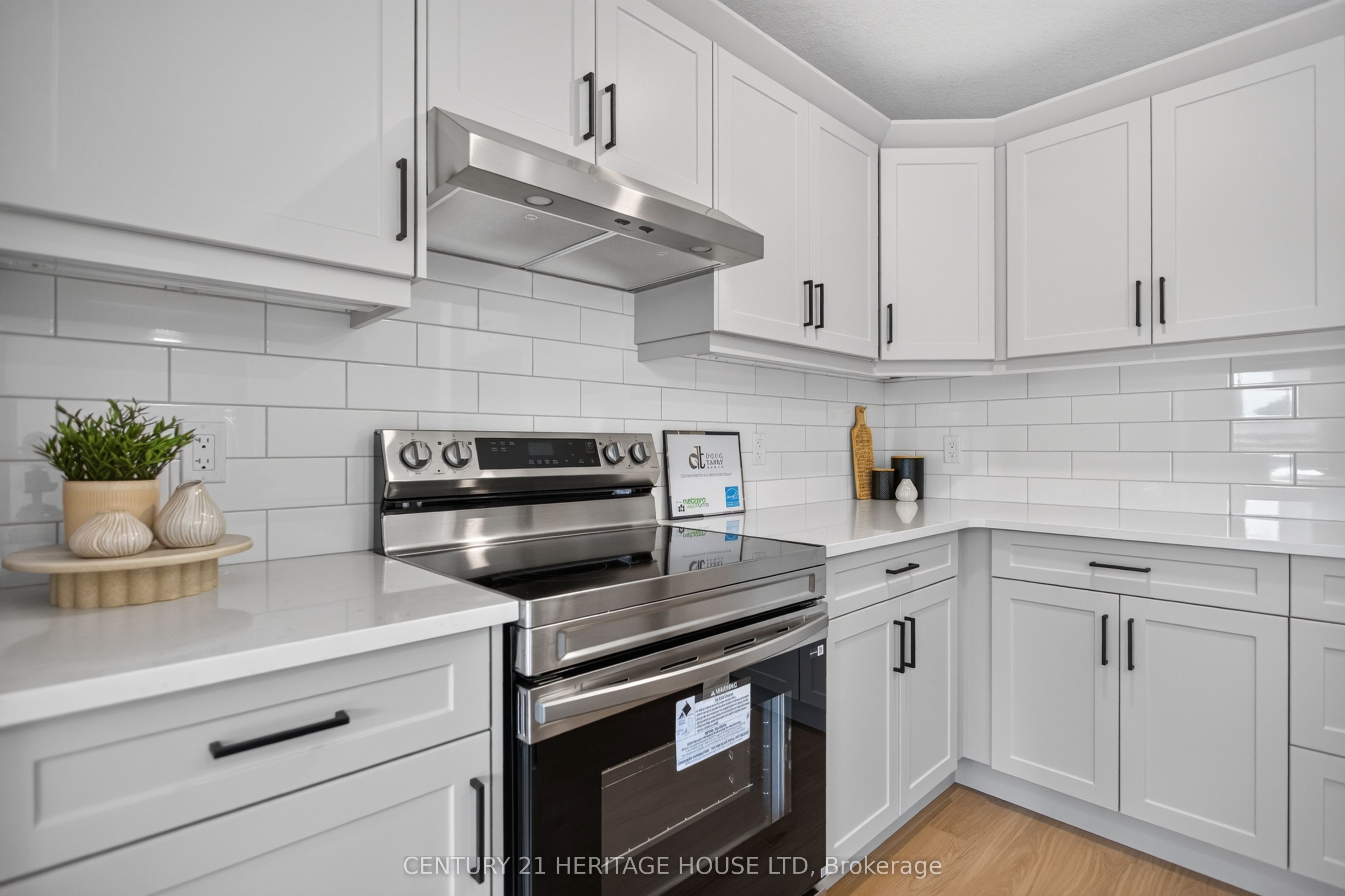 25 Kiln Lane E Property Photo 12