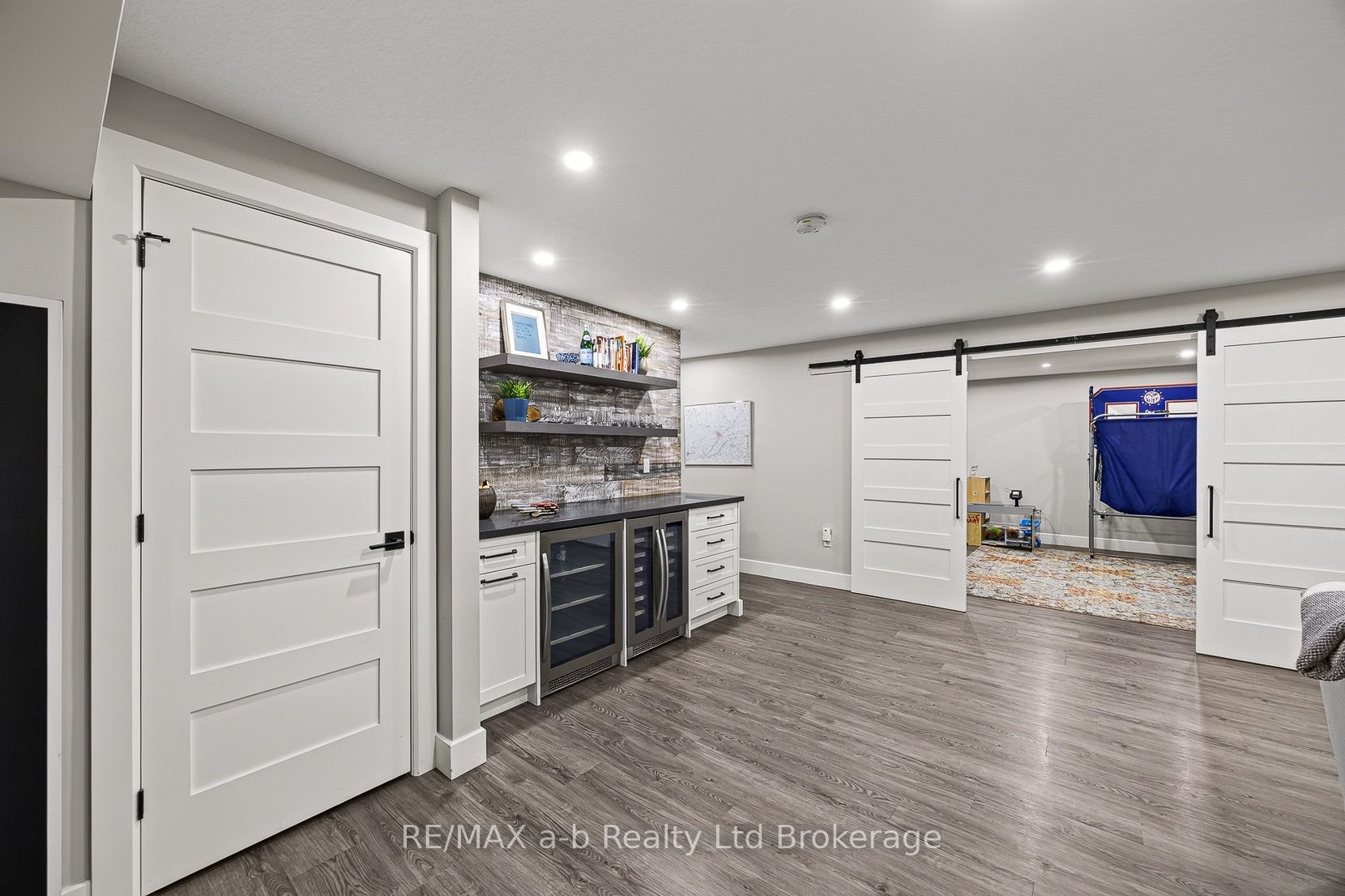 9741 Coyle Road Property Photo 27