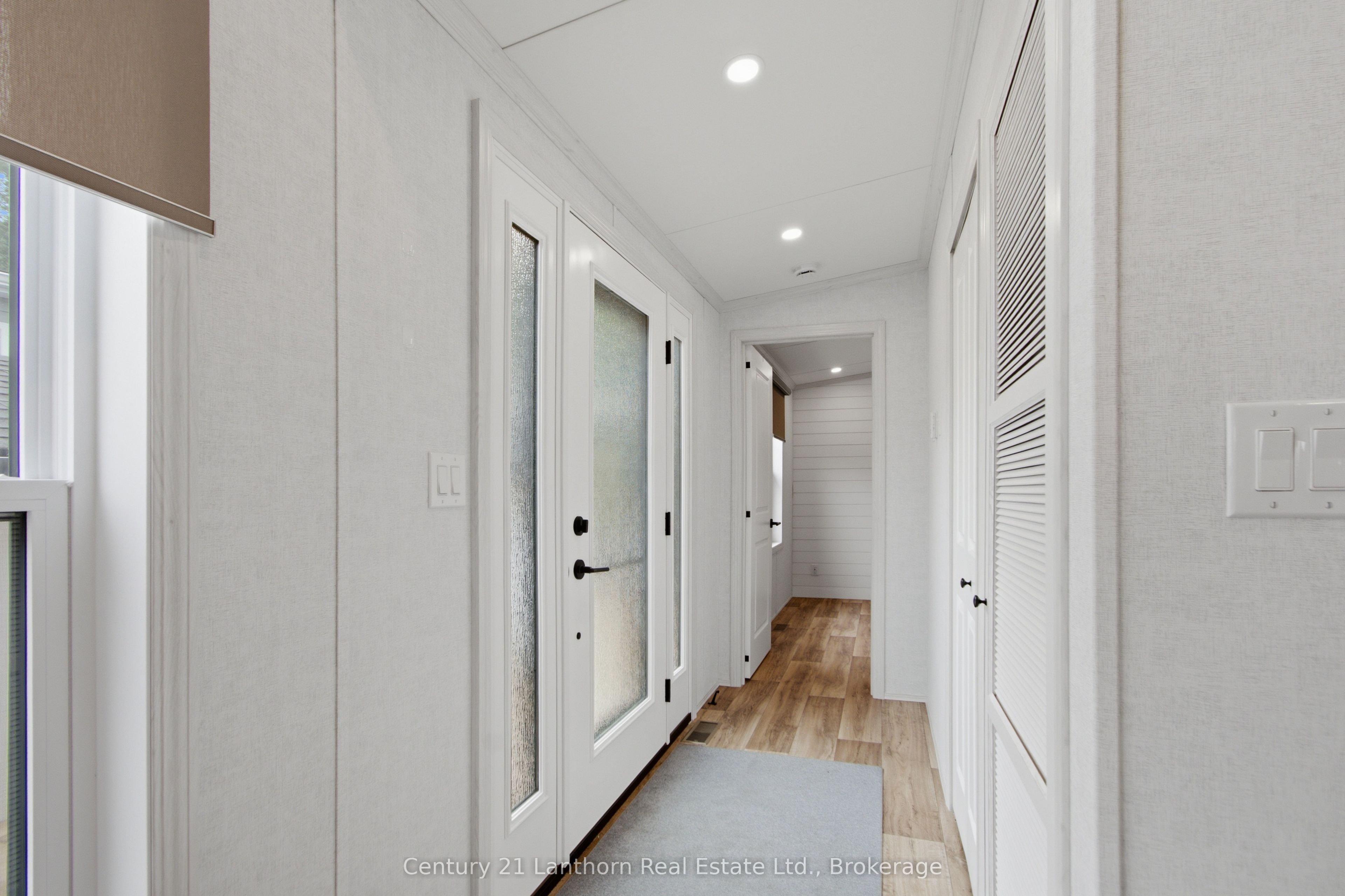 484 Frankford Stirling Road 25 Property Photo 3