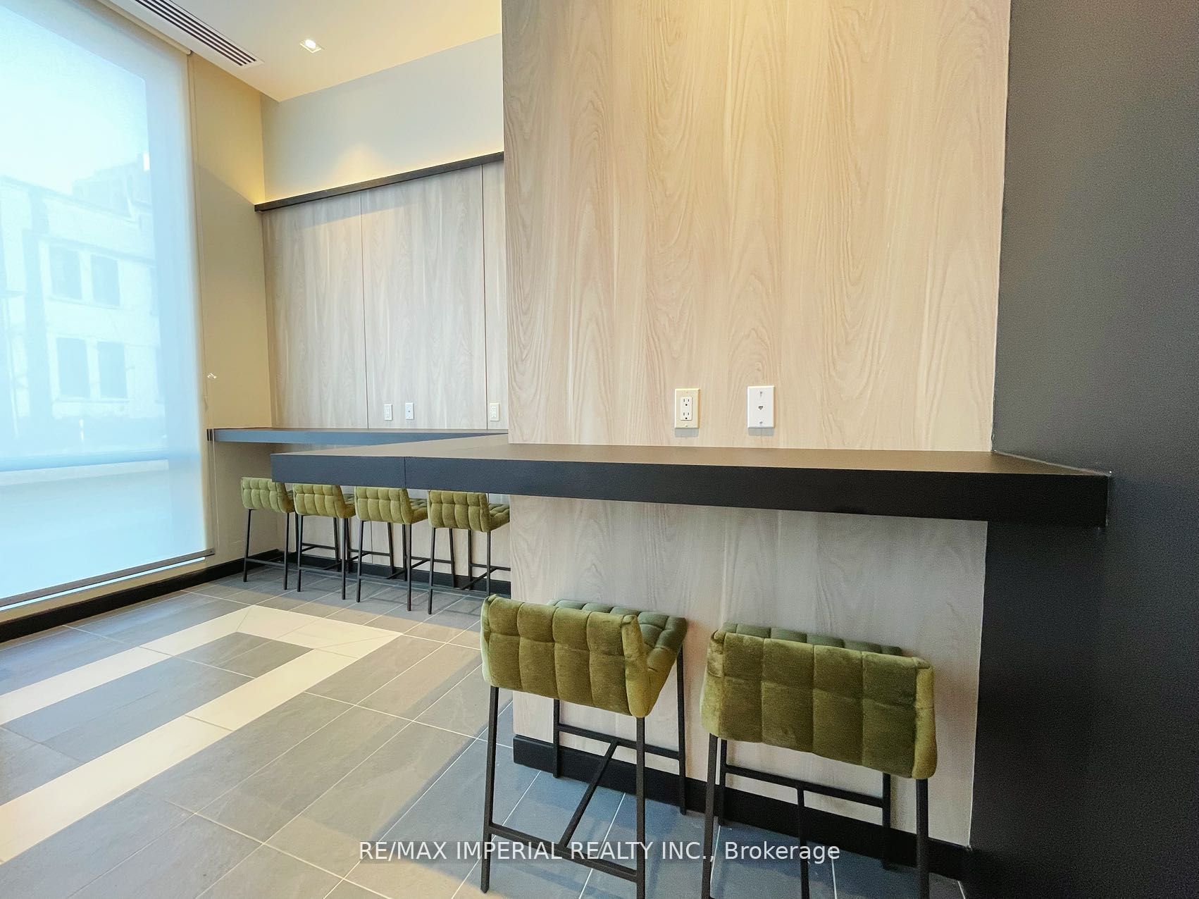 1 Jarvis Street 1015 Property Photo 6