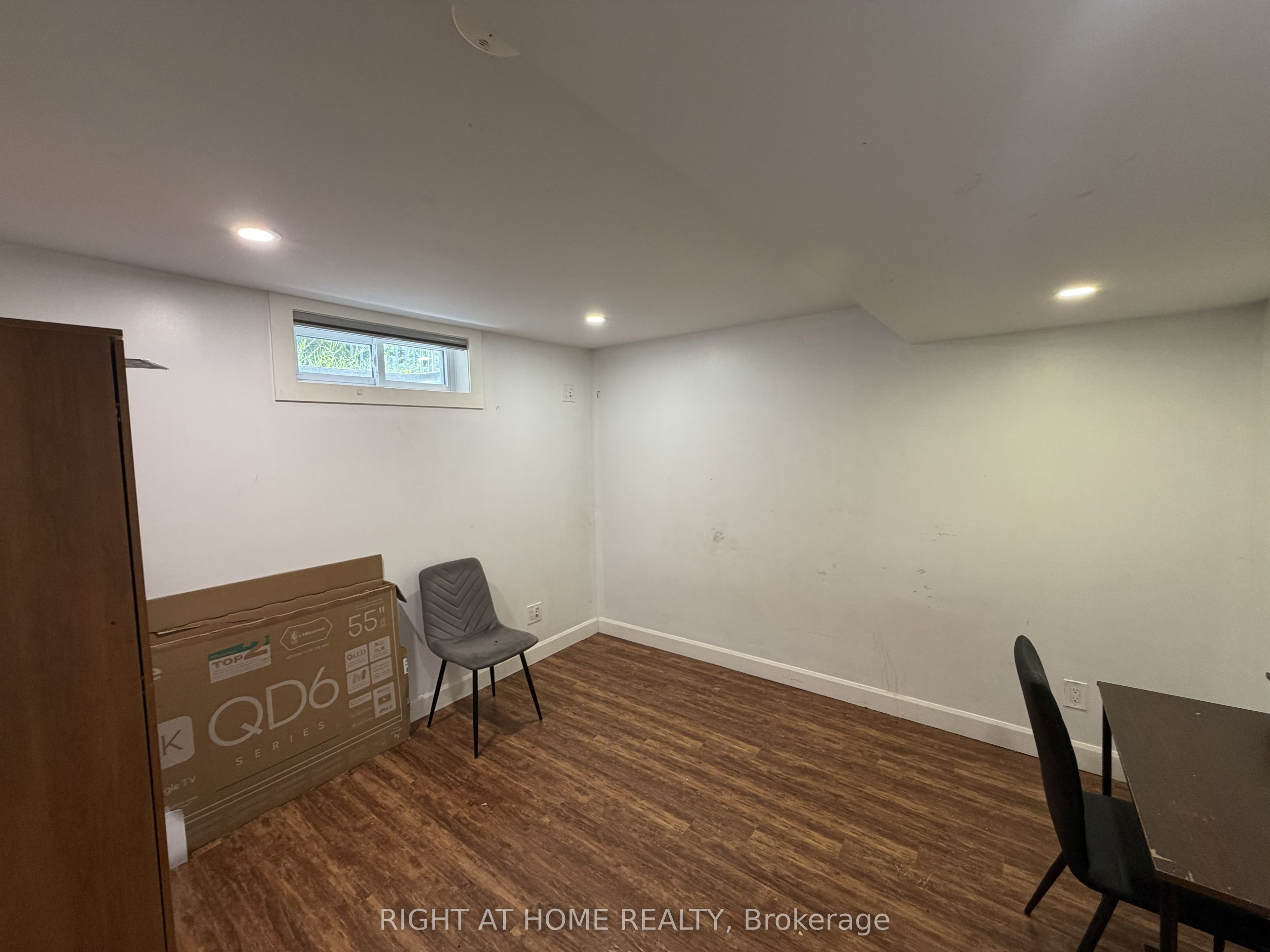 110 Muriel Crescent Property Photo 8