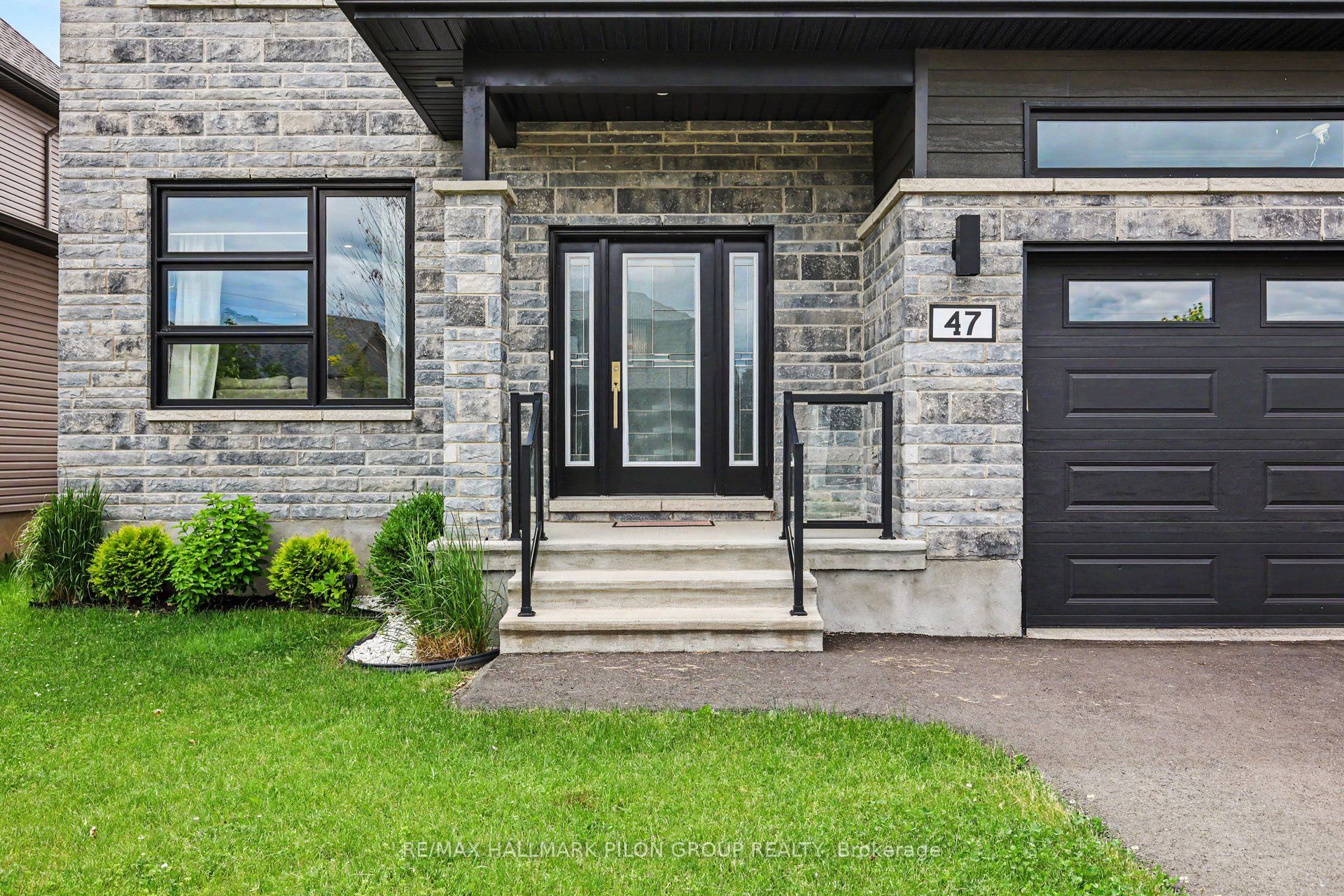47 Nancy Street Property Photo 2
