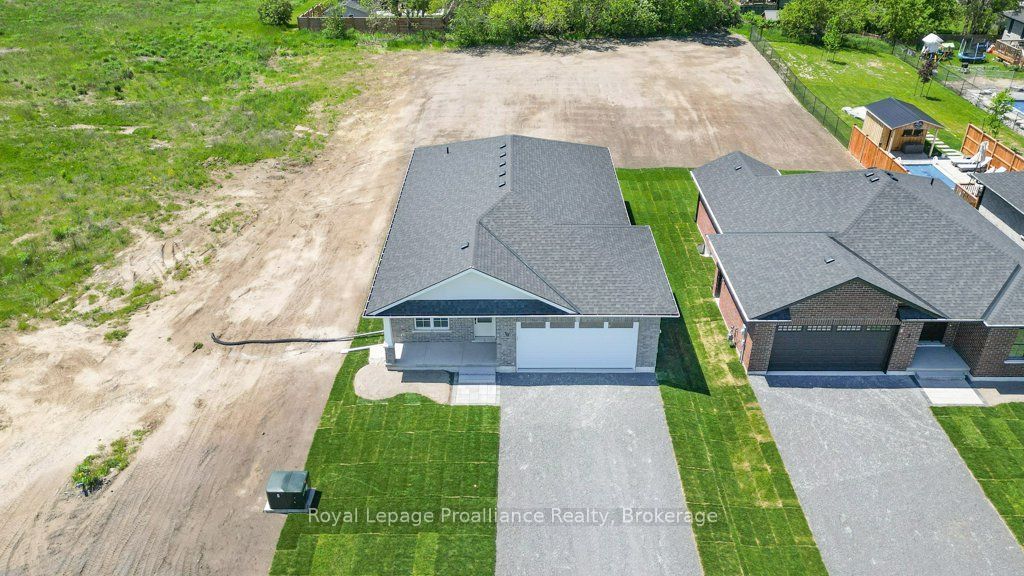 10 Dunmor Street Property Photo 37
