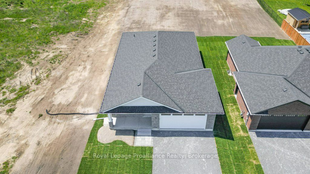 10 Dunmor Street Property Photo 38