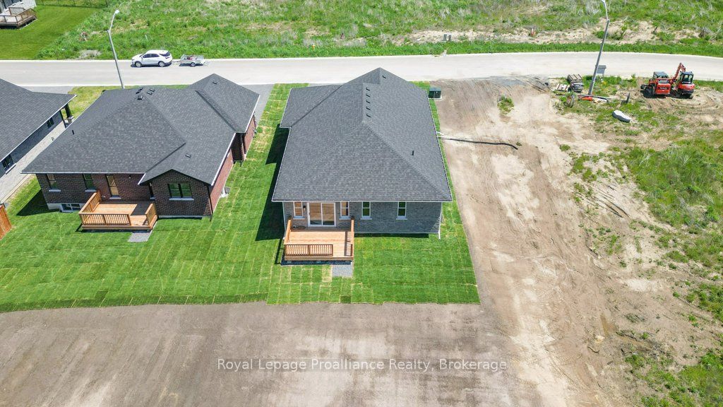 10 Dunmor Street Property Photo 41