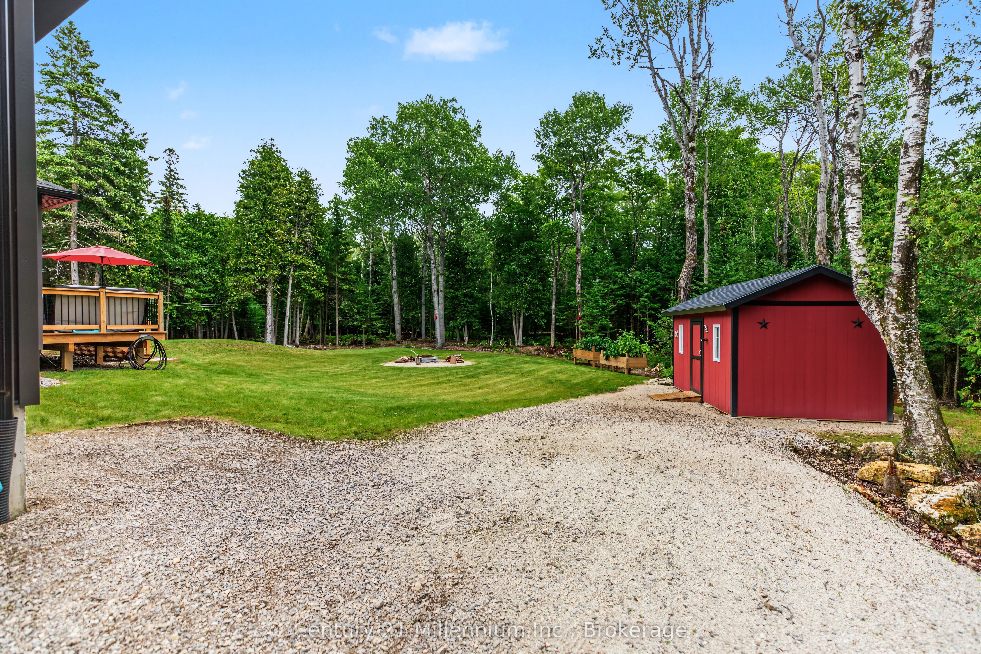 23 Trillium Crossing Property Photo 10