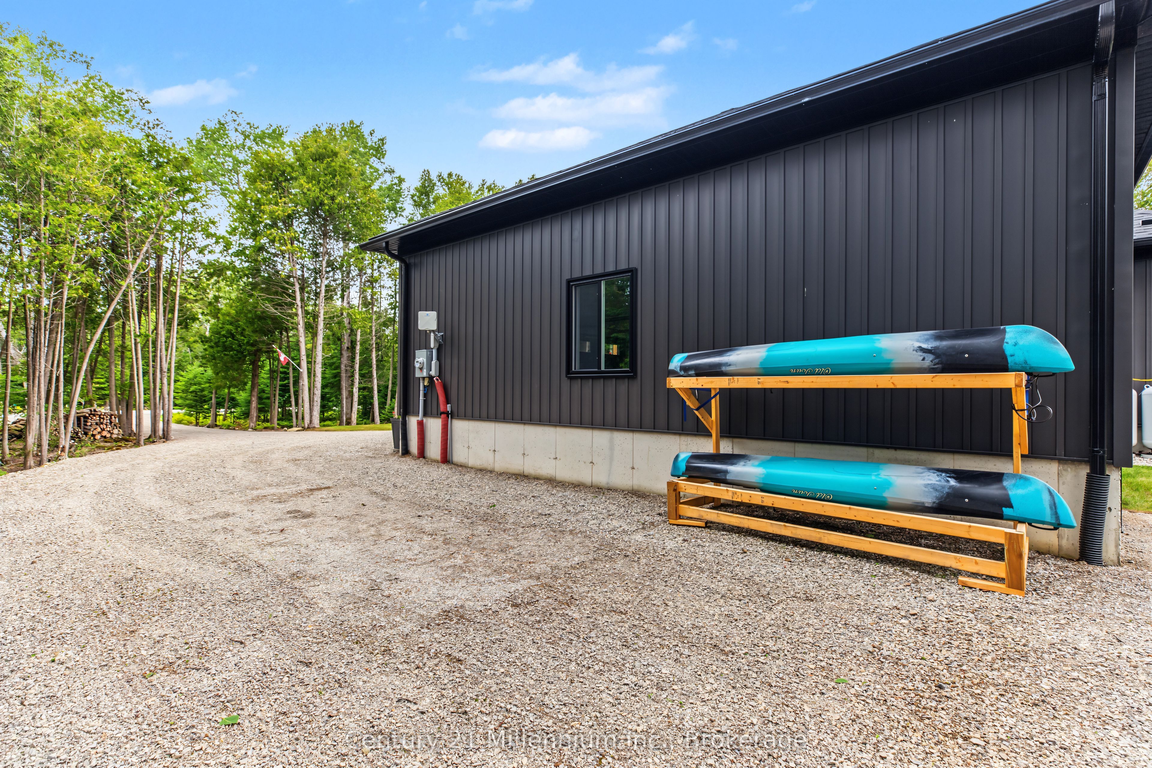 23 Trillium Crossing Property Photo 11